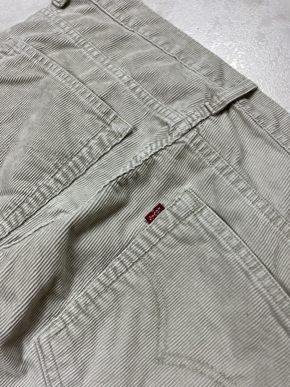 Levi's × Vintage Vintage Levi’s 507 flare corduroy cords y2k pants trousers Size US 34 / EU 50 - 19 Thumbnail
