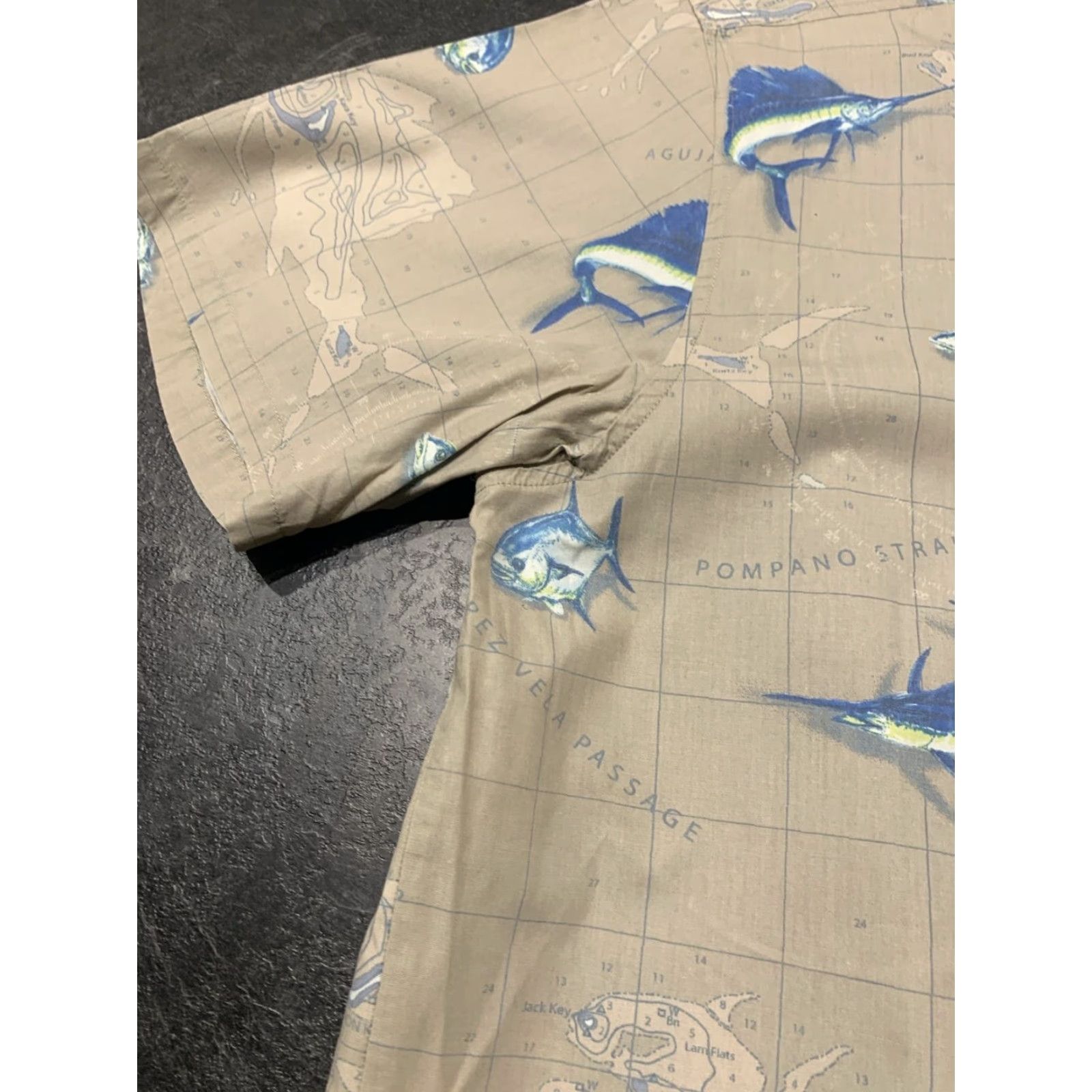 Vintage Columbia River Lodge Shirt Adult Men XL Beige Short Sleeve Button-Down Cotton Classic Outdoor Fish Pattern Size US XL / EU 56 / 4 - 4 Thumbnail