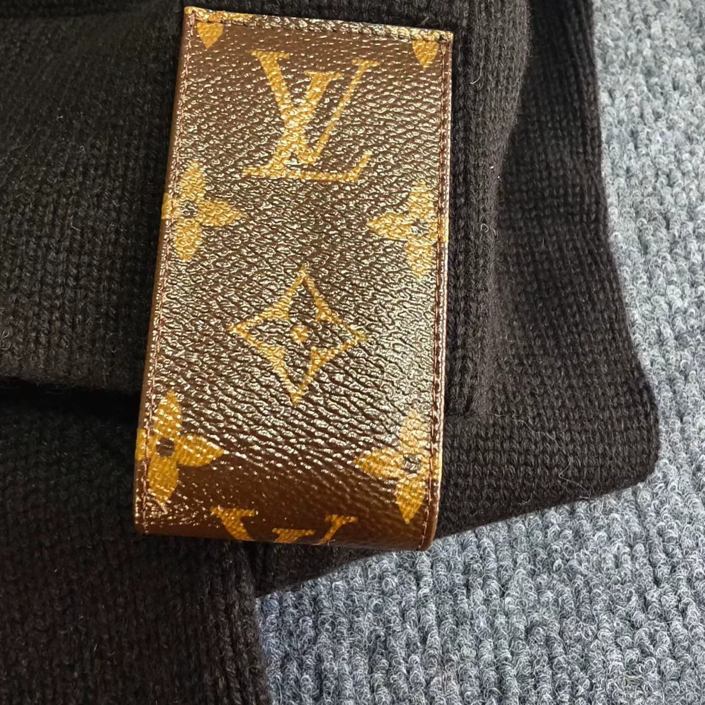 Louis Vuitton LOUIS VUITTON zip Vneck colorblock longsleeve knit S Size S / US 4 / IT 40 - 6 Thumbnail