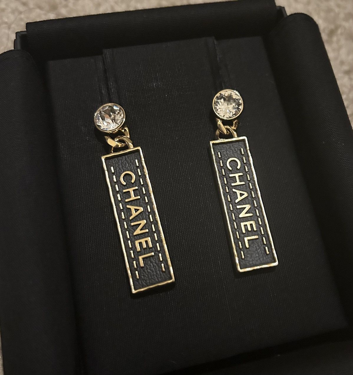 Chanel Chanel Logo Rectangle Plate Earring Size ONE SIZE - 2 Thumbnail