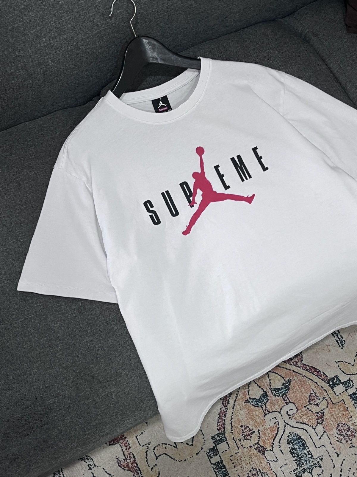 Jordan Brand × Supreme SUPREME X JORDAN TEE Size US XL / EU 56 / 4 - 1 Thumbnail