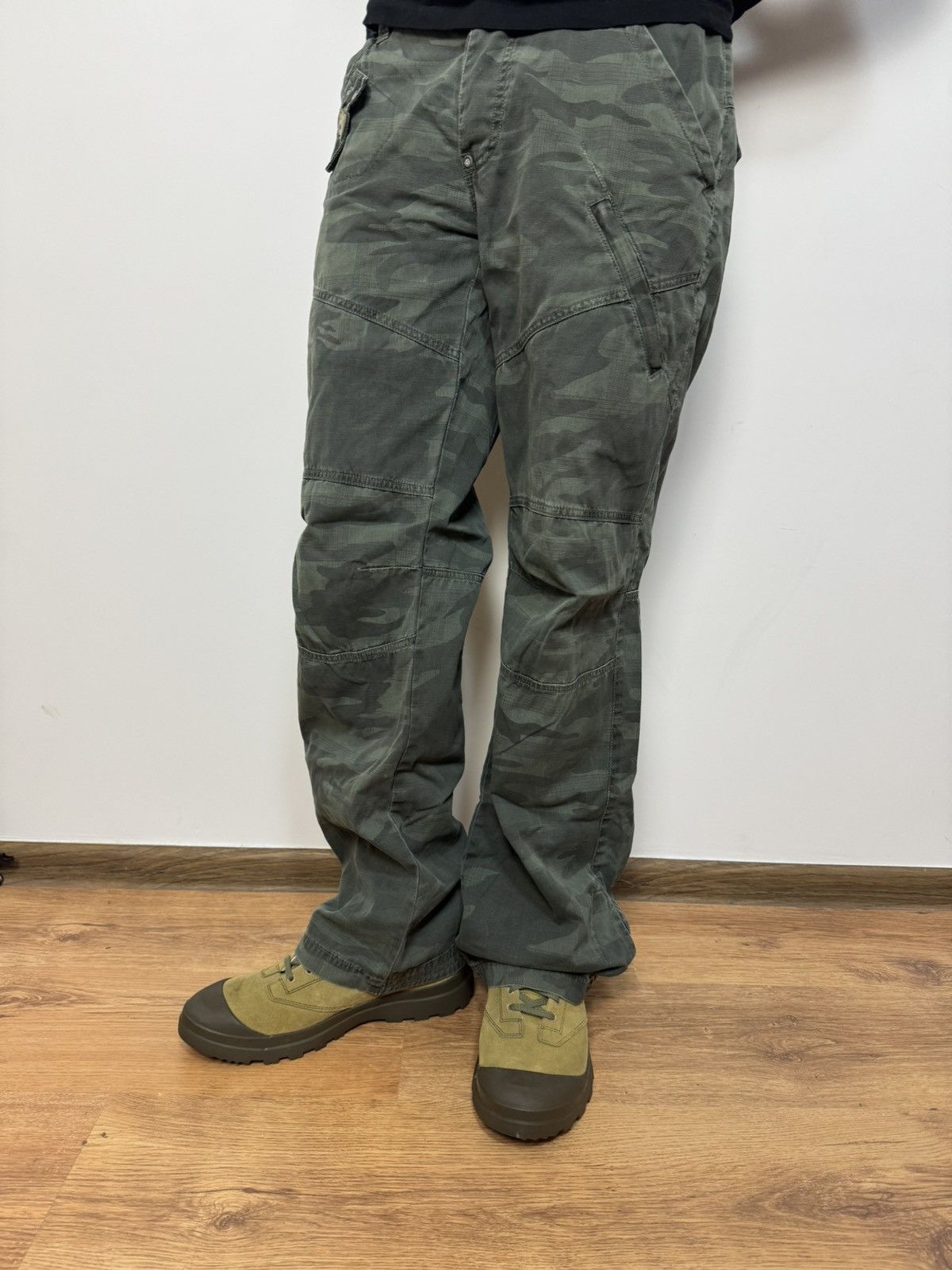 Japanese Brand Crazy camo military avant grade pants Japanese style L.G.B Size US 30 / EU 46 - 1 Thumbnail