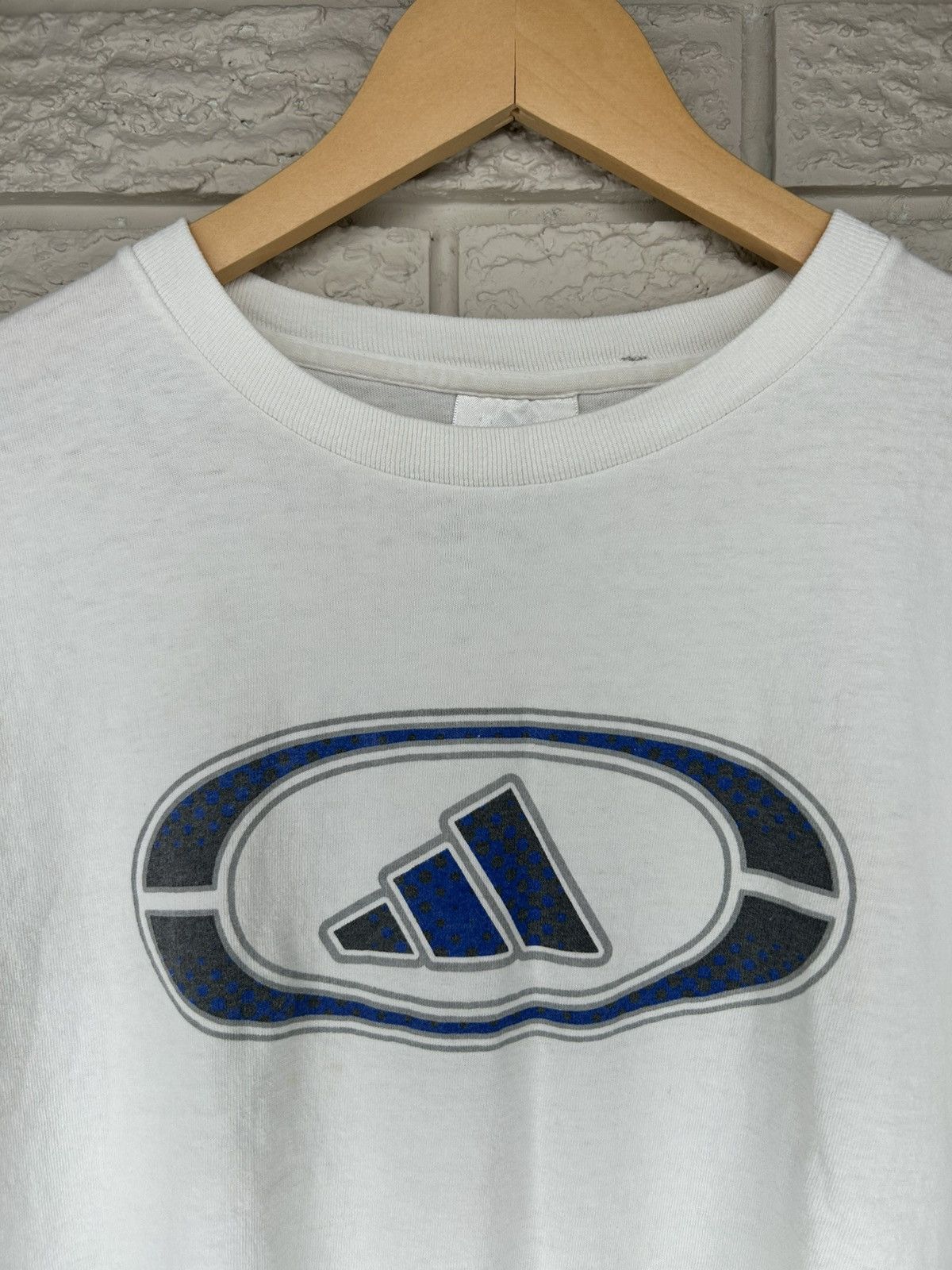 Adidas Vintage Adidas Center Logo Graphic Long Sleeve Shirt Size US L / EU 52-54 / 3 - 4 Thumbnail
