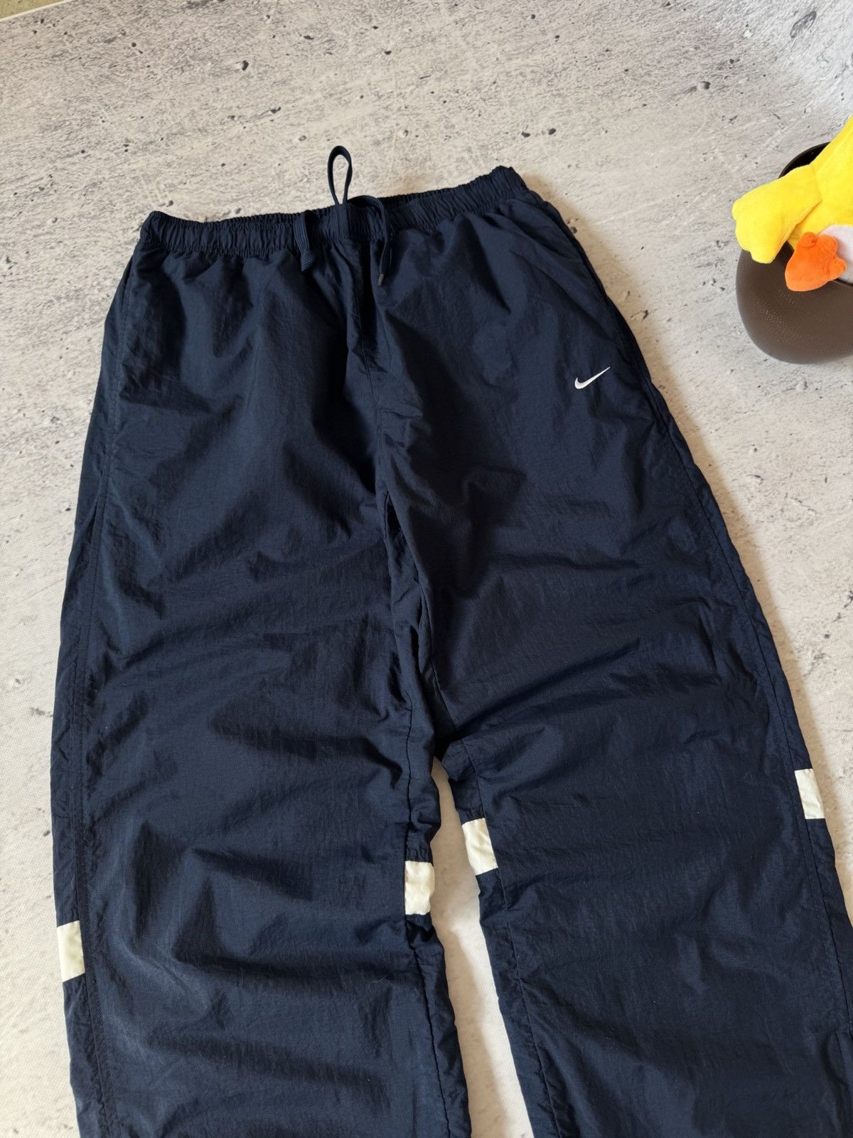 Nike × Vintage NIKE NYLON VINTAGE Y2K OVERSIZE BAGGY FIT PANTS SWEATPANTS Size US 34 / EU 50 - 2 Thumbnail