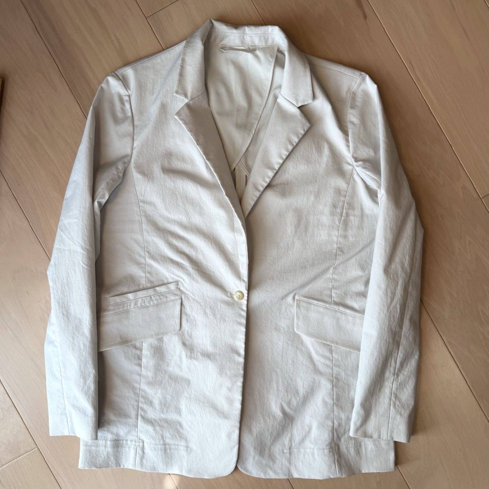 Lululemon Lululemon Relaxed Fit Twill Single Button Blazer Women's Medium Ivory Blazer, Lululemon, Blazer, Women's, Medium, Ivory Size M / US 6-8 / IT 42-44 - 2 Thumbnail