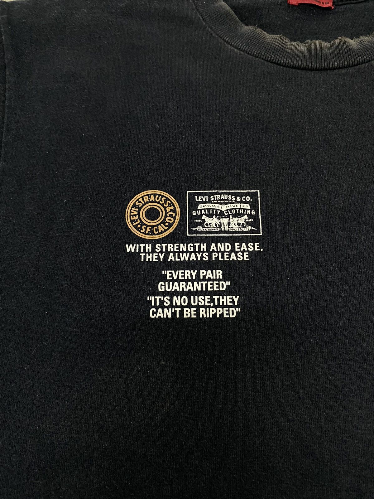 Vintage 🔥SICK Vintage Distressed Levis 501 Red Tab Tshirt Vtg Band Size US M / EU 48-50 / 2 - 2 Thumbnail