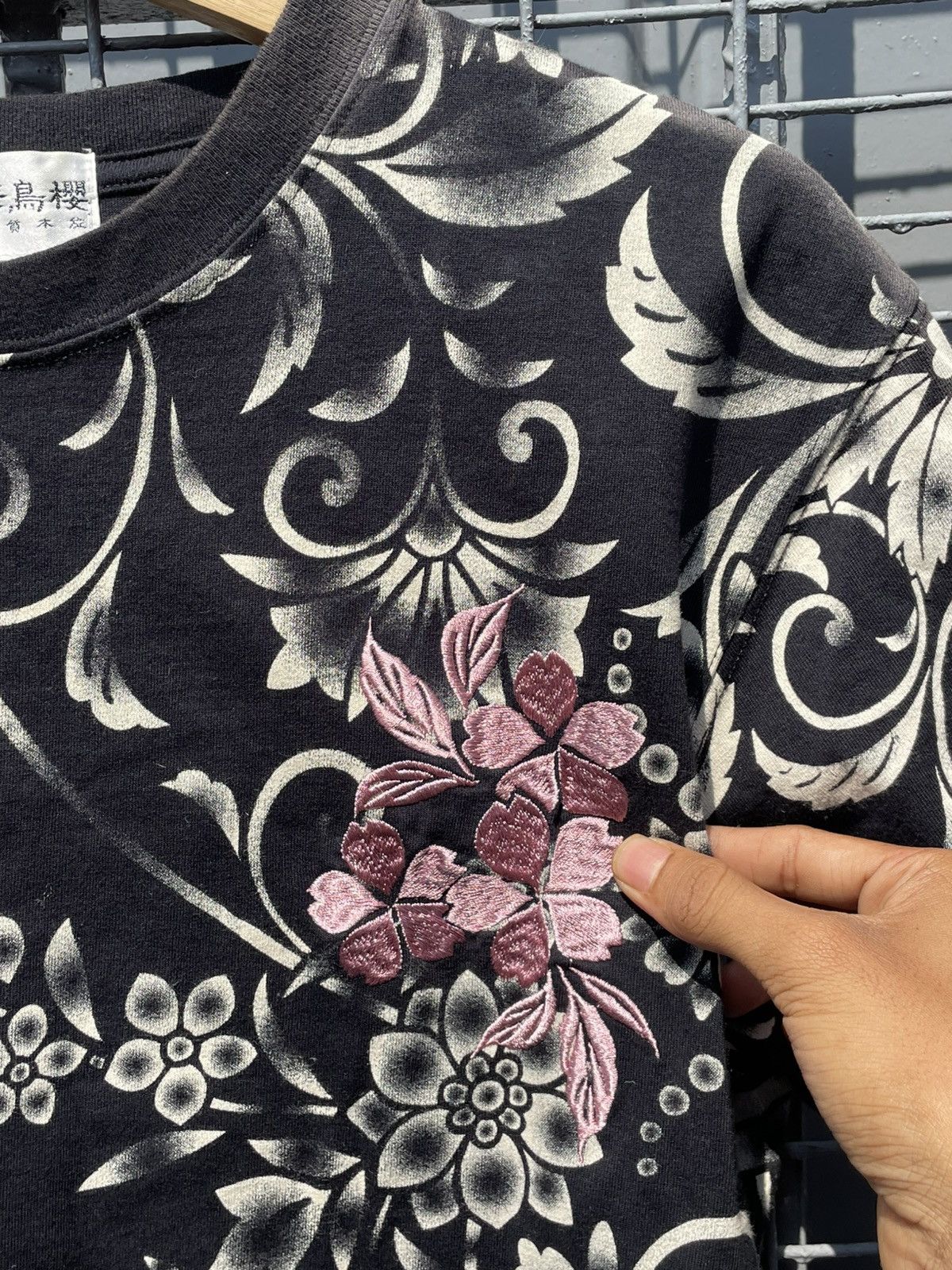 Japanese Brand Y2K Sakura Tee Size US M / EU 48-50 / 2 - 3 Thumbnail