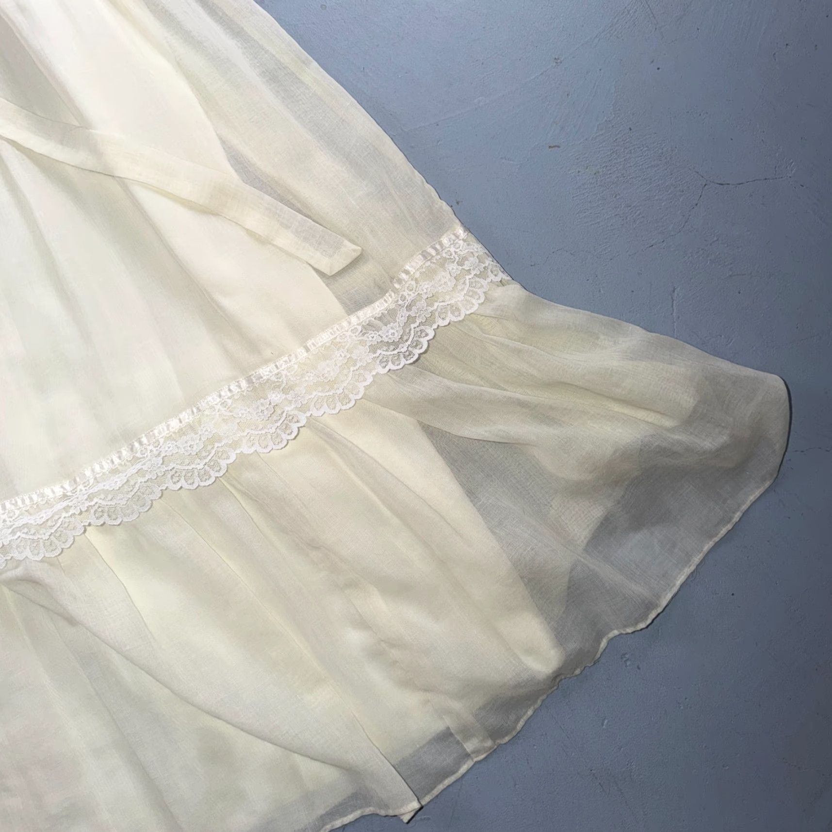 Vintage VINTAGE Gunne Sax Jessica Ivory Prairie Dress Sz 11 Boho Core Farm 1970s Cotton Gunne Sax Womens Size L / US 10 / IT 46 - 4 Thumbnail
