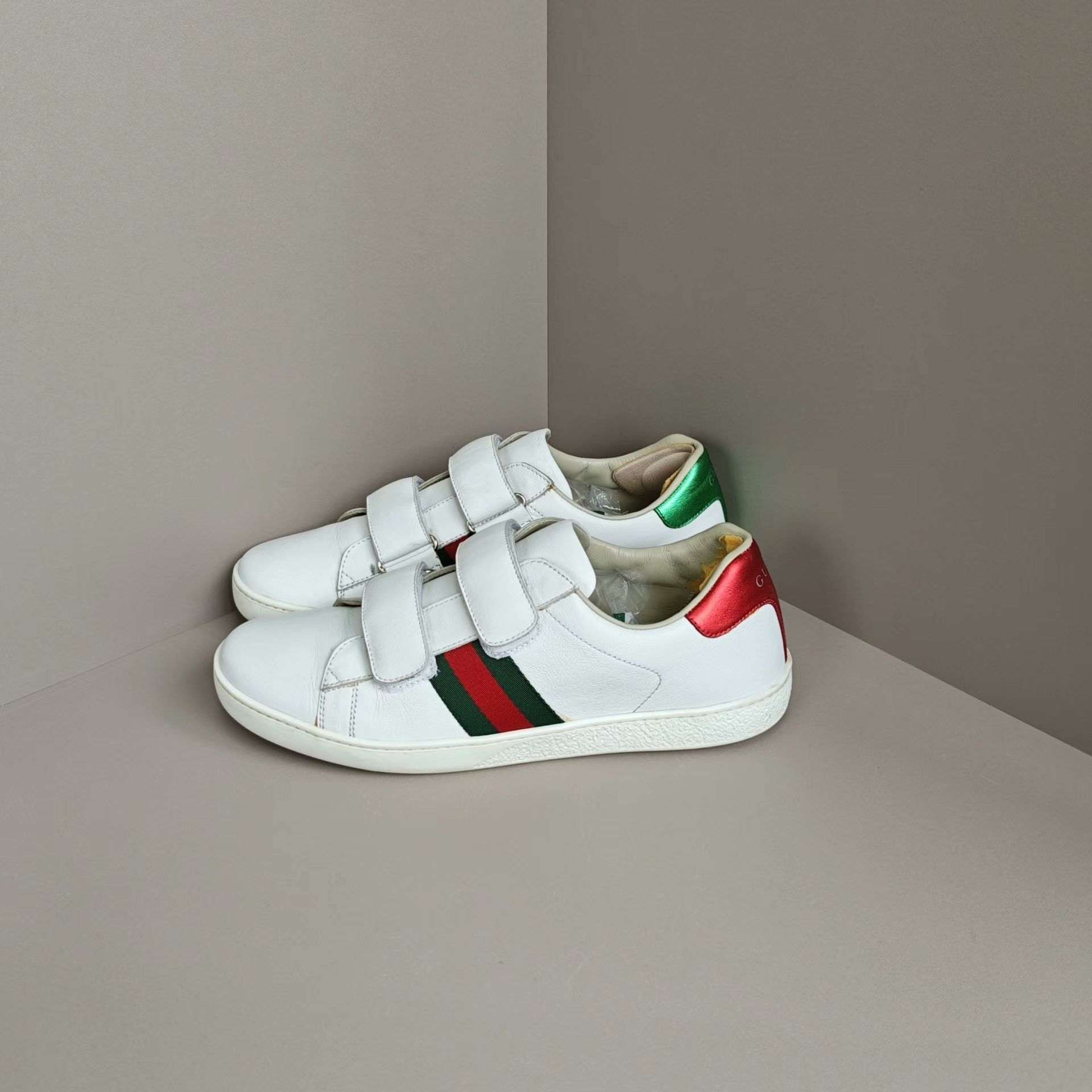 Gucci Gucci Lowtop Sneakers us_8 Women Size US 8 / IT 38 - 1 Thumbnail