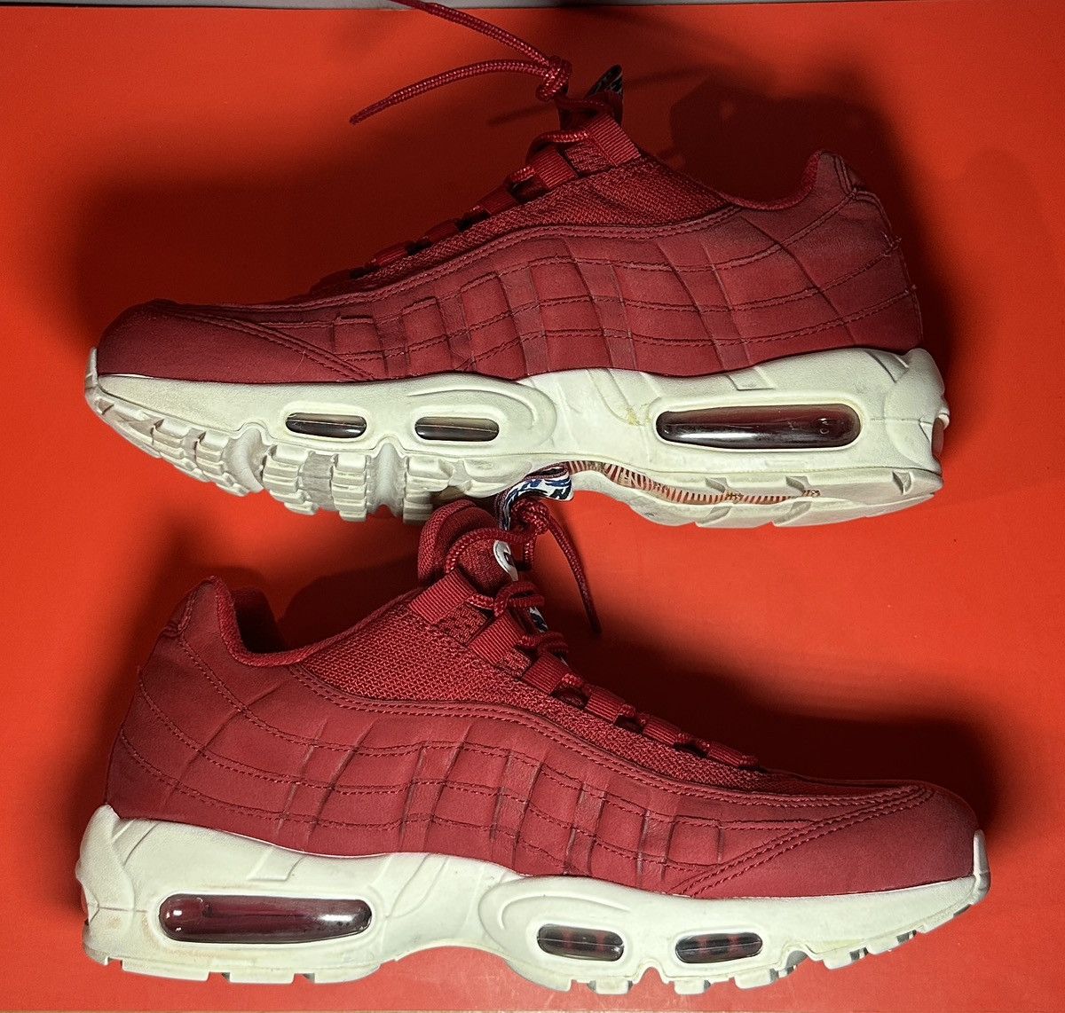 Nike Size 10 - Nike Air Max 95 TT Pull Tab Gym Red Size US 10 / EU 43 - 2 Thumbnail