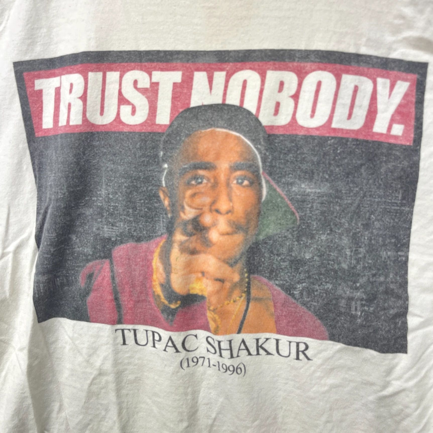 Vintage VINTAGE Tupac Shakur Trust Nobody T-Shirt L Mens White 90s 2000s Size US L / EU 52-54 / 3 - 3 Thumbnail