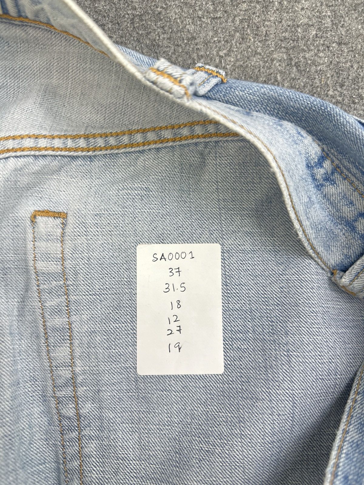 Levi's Vintage Levis 501 Faded Blue Jeans SA0001 Size US 37 - 15 Thumbnail