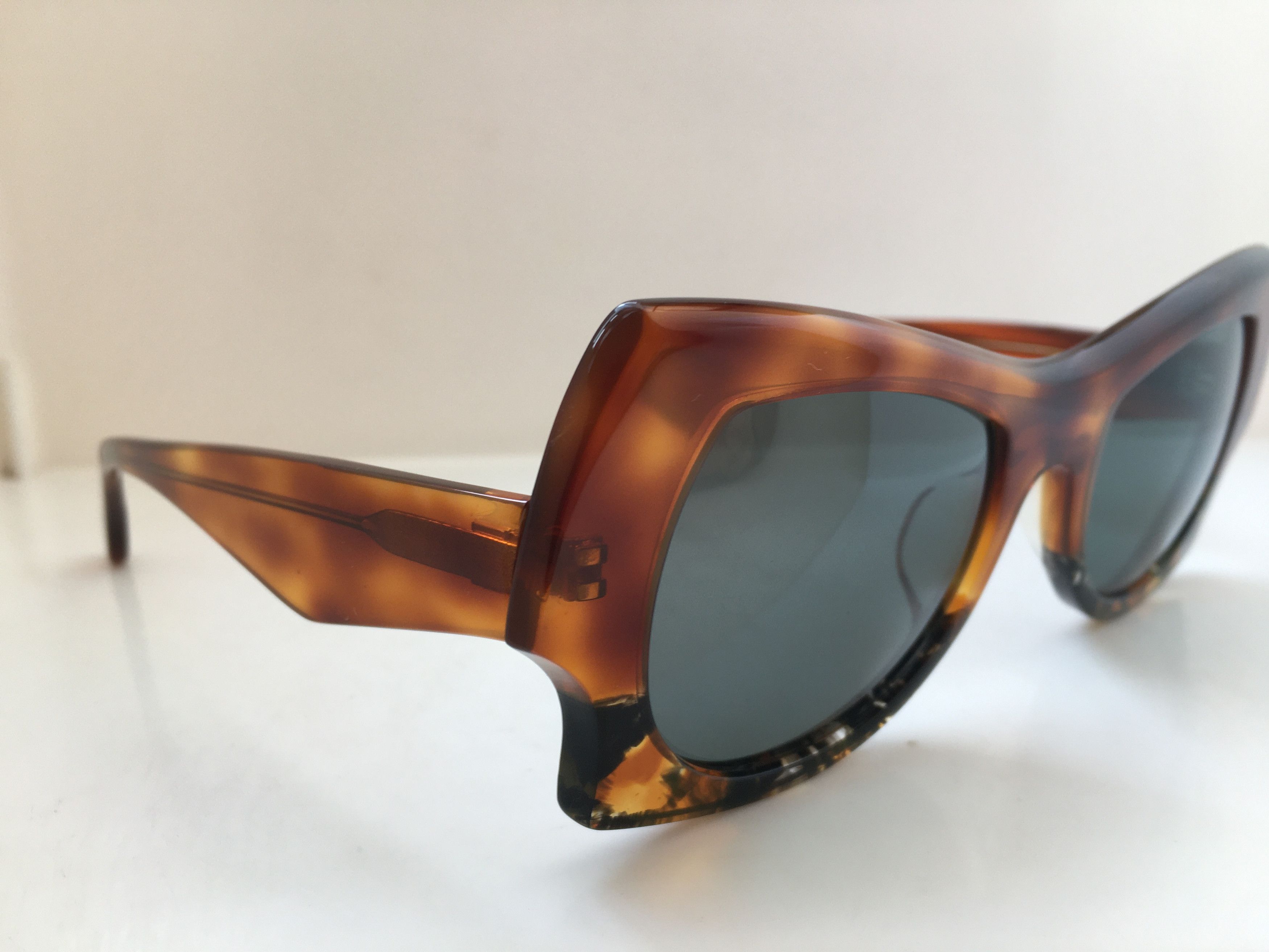 Other Handmade Acetate RUNWAY SHOW Cateye Sunglasses Frame Size ONE SIZE - 2 Thumbnail