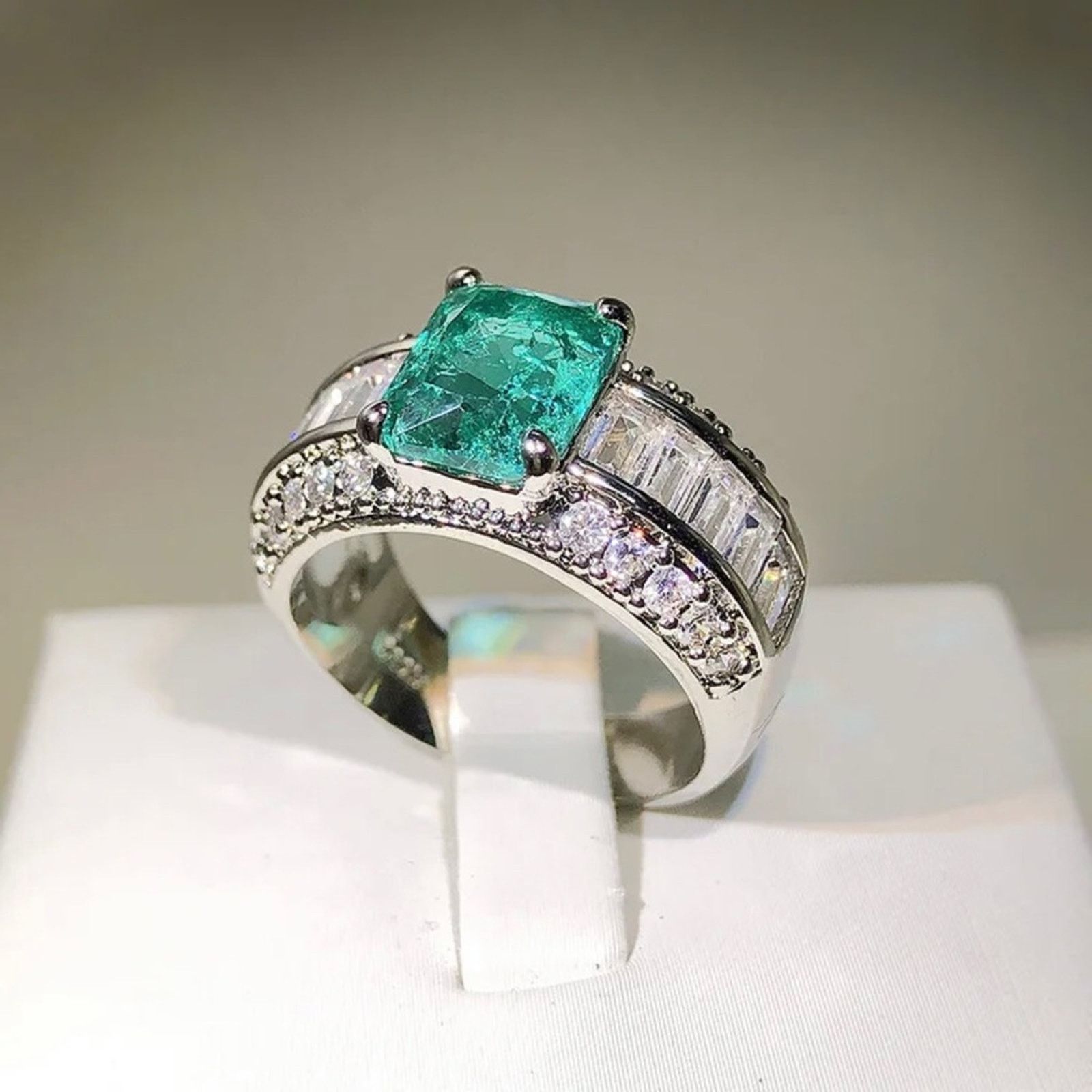 Jewelry Ladies elegant paraiba emerald stone 925 ring 8 NIB Size ONE SIZE - 1 Thumbnail