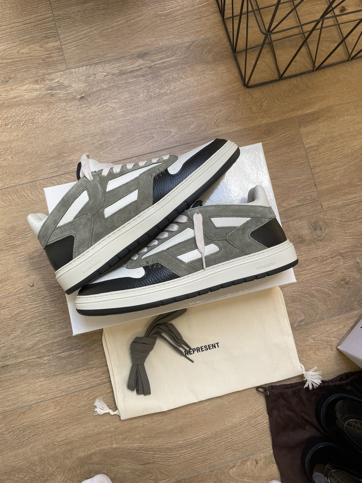 Represent Clo. Represent Reptir Low Panelled Sneakers | Khaki | Leather Size US 11 / EU 44 - 9 Thumbnail
