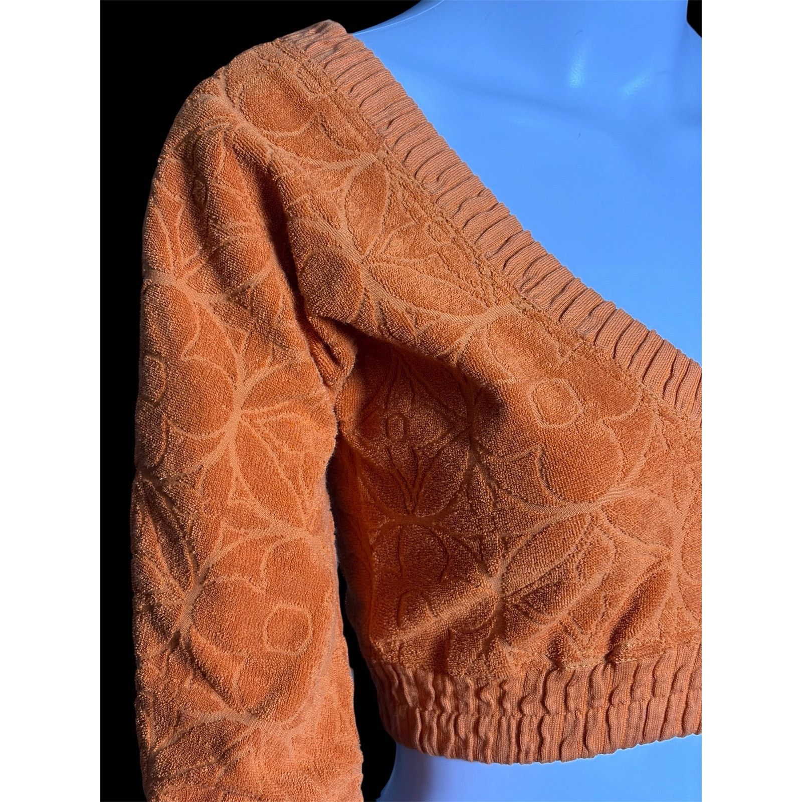 Louis Vuitton Authentic Louis Vuitton '23 Orange Monogram Flower Crop Top Size S / US 4 / IT 40 - 6 Thumbnail