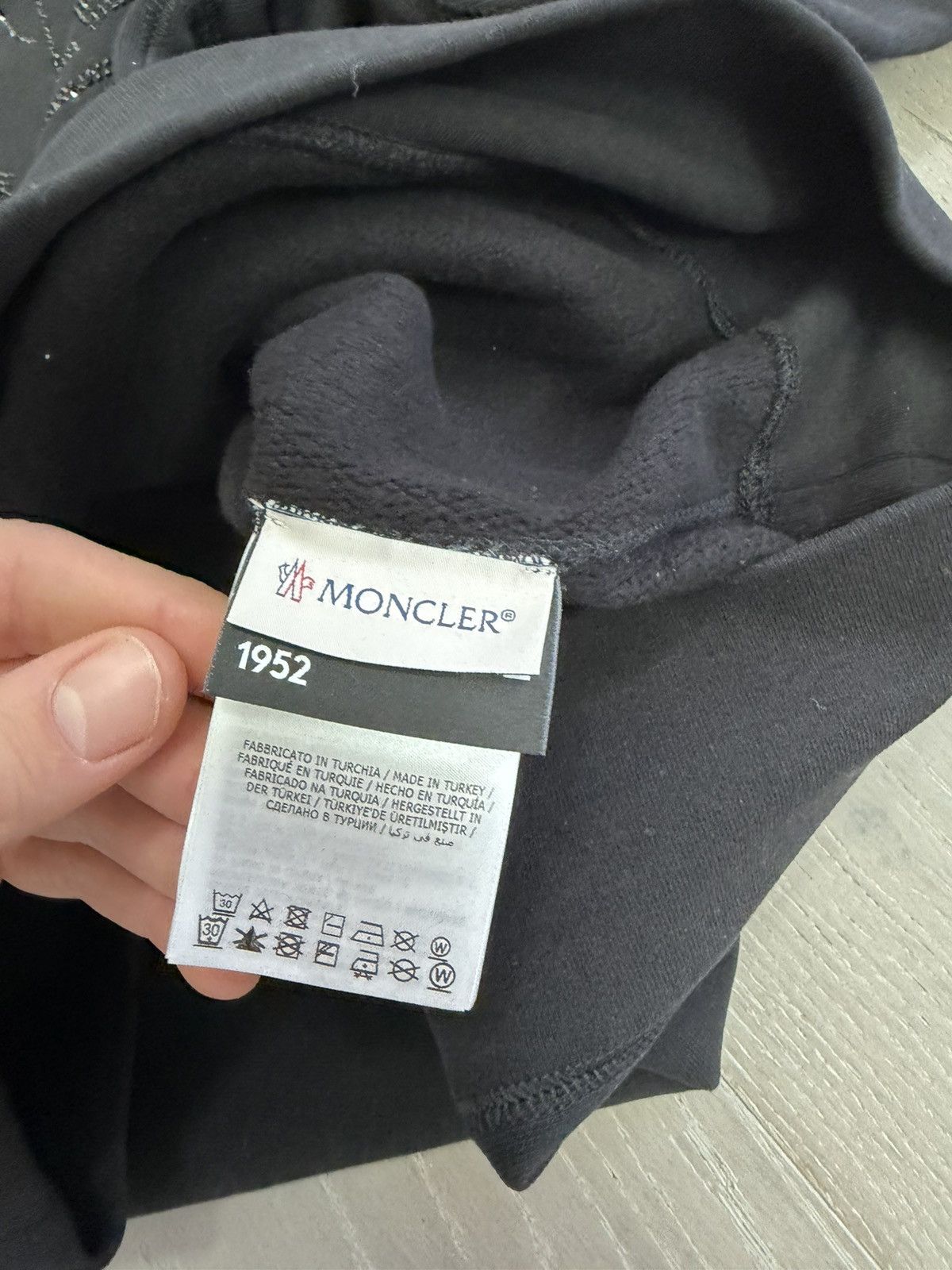 Moncler Moncler Crystal Logo Hoodie Size US M / EU 48-50 / 2 - 6 Thumbnail