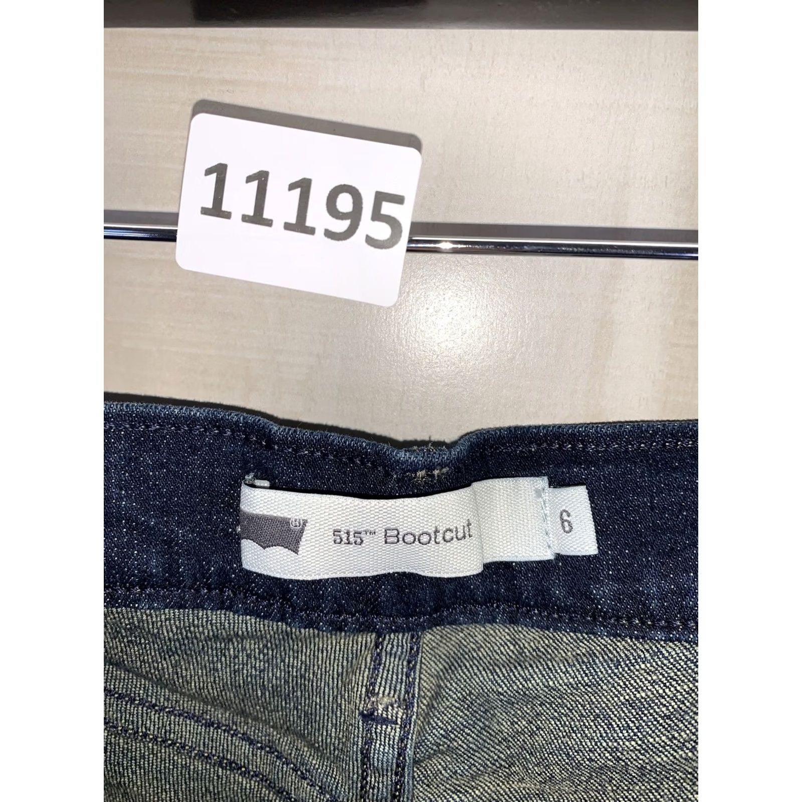 Levi's Levi’s Jeans 515 Stretch Boot Cut Denim Womens 6s/28-11195 Blue Cotton Blend Regular Size Type Jeans Womens Size 28" / US 6 / IT 42 - 7 Thumbnail