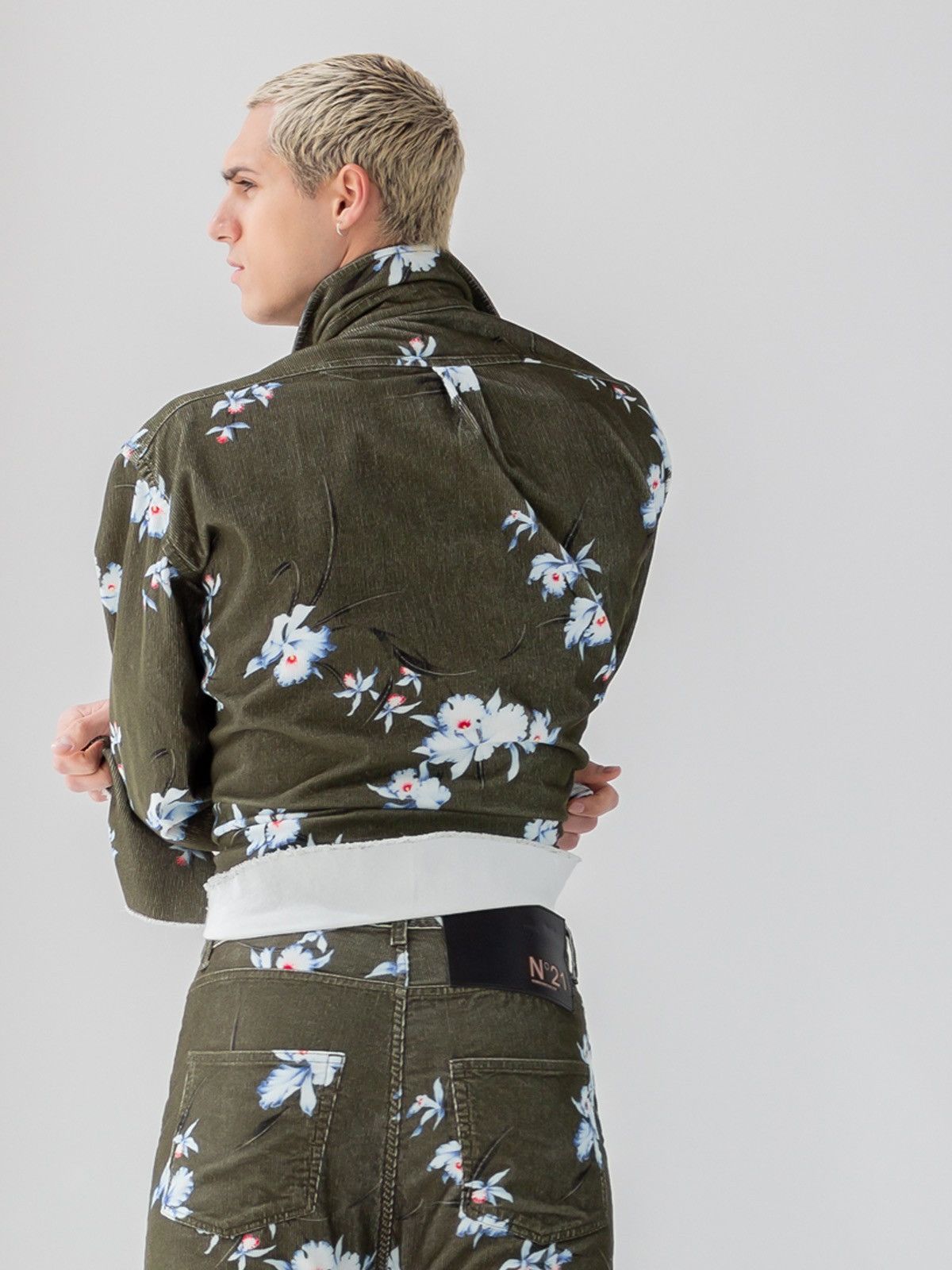 N21 !DS! FW22 N21 Floral Print Straight Leg Green Corduroy Pants Size US 32 / EU 48 - 6 Thumbnail