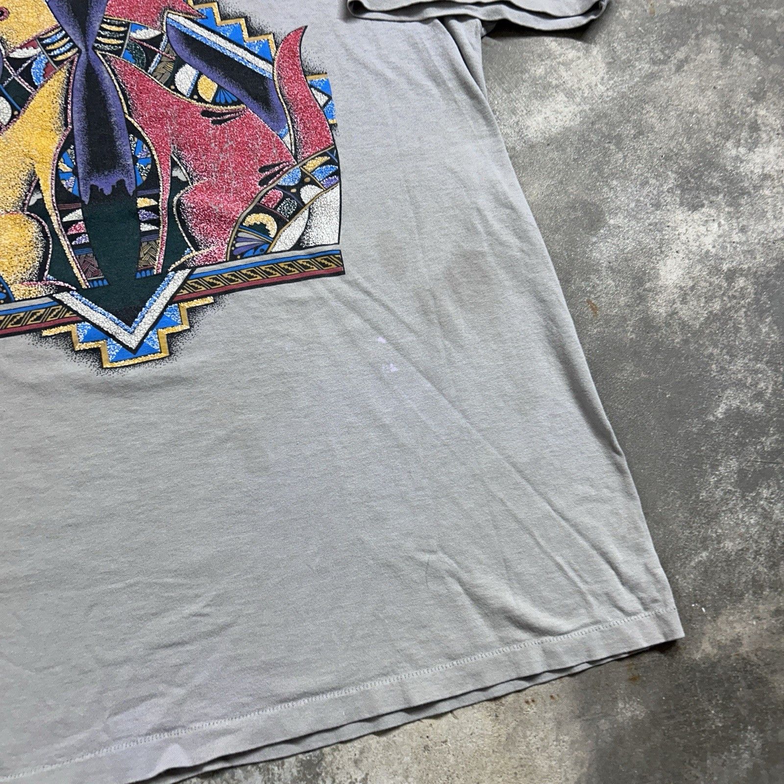 Vintage Vintage 90’s Tennessee Aztec Dogs Art Nature T-shirt Size XL Size US XL / EU 56 / 4 - 2 Thumbnail