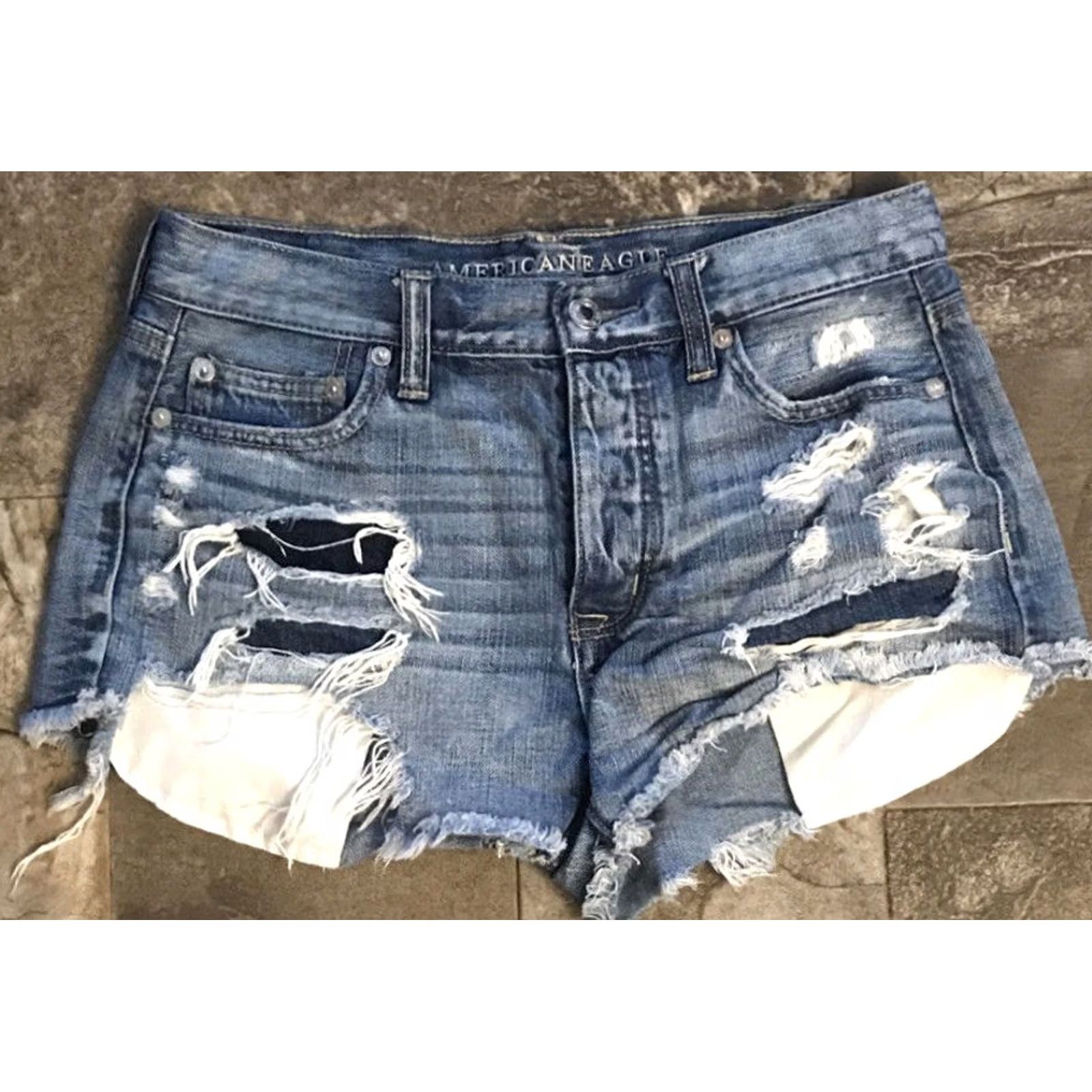 American Eagle Outfitters American Eagle Blue Denim Shorts Sz 4 Distressed Vintage Hi-rise Festival 938 Size 27" / US 4 / IT 40 - 2 Thumbnail