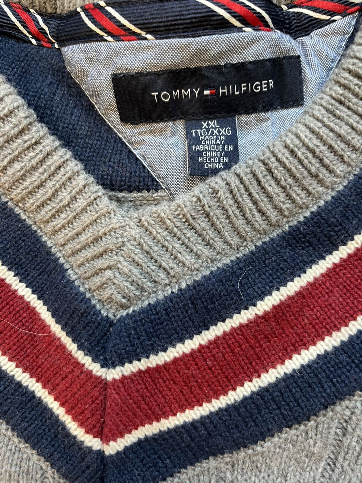 Tommy Hilfiger 90s Tommy Hilfiger Grey Wool Blend Fisherman Knit Sweater Size US XXL / EU 58 / 5 - 3 Thumbnail