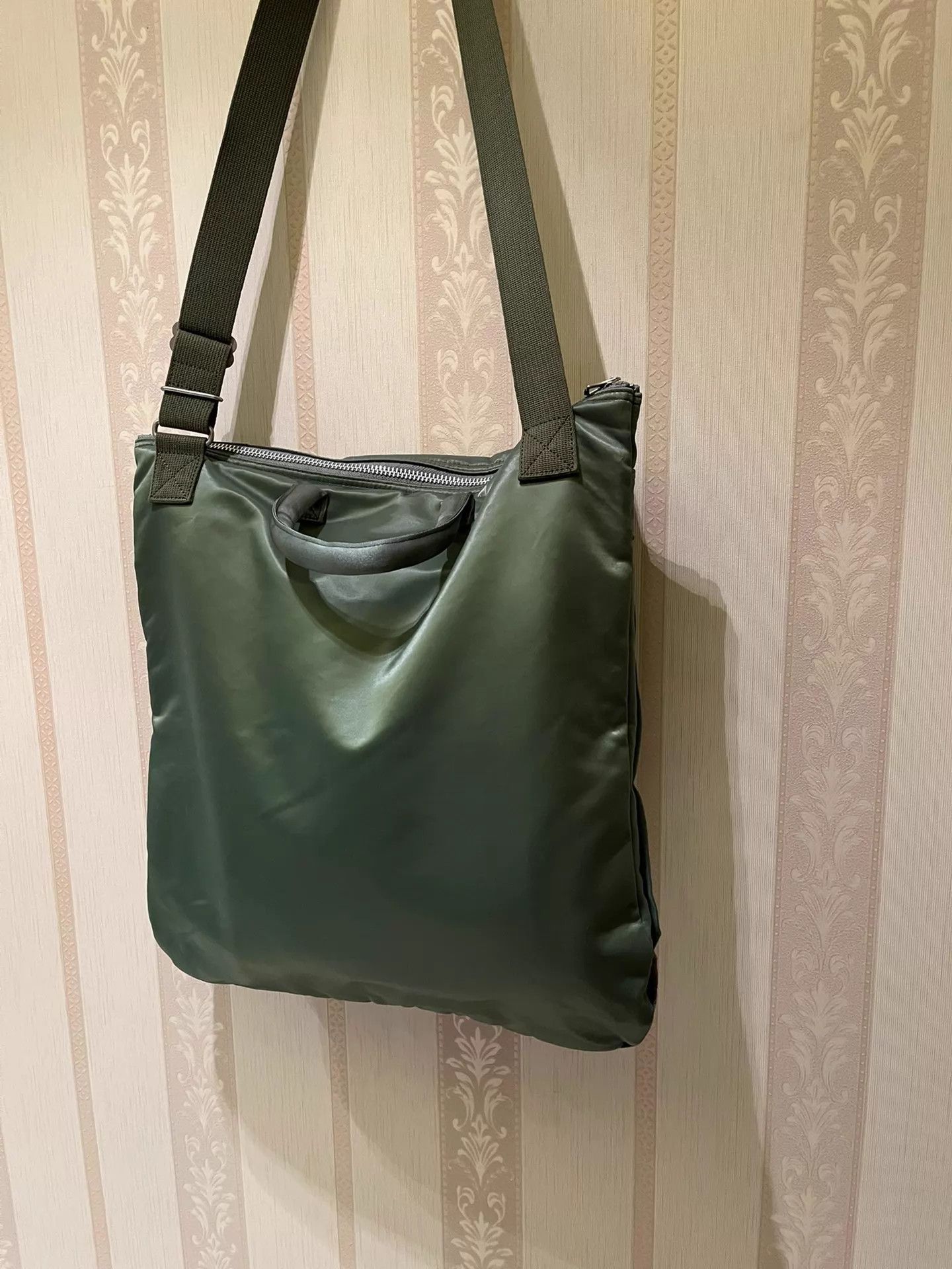 Porter Porter 45x45 Nylon Suede-Bottom Gray-Green New Premium Bag Size ONE SIZE - 3 Thumbnail