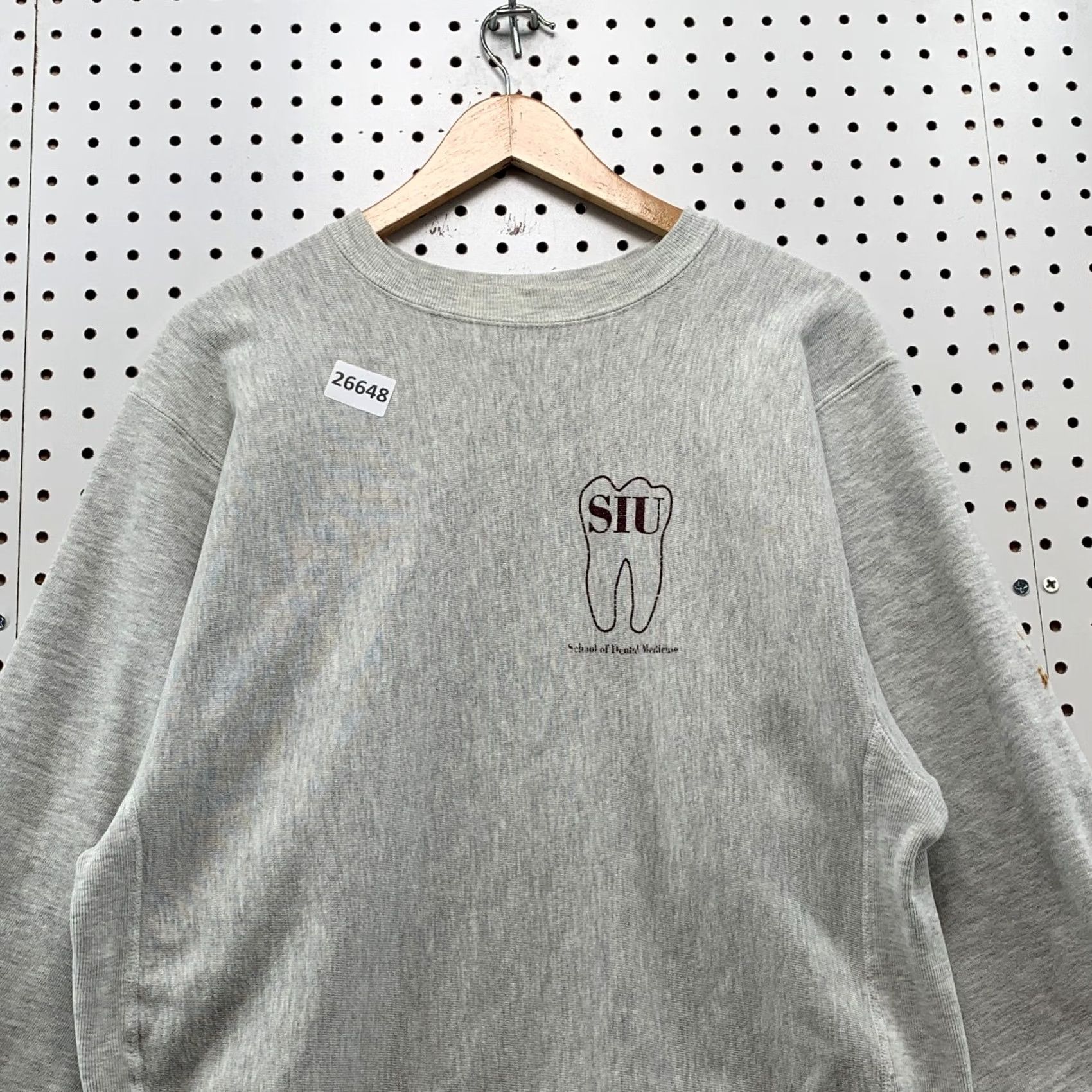 Champion VINTAGE Champion Shirt Mens L Gray 80s Reverse Weave Sweatshirt SIU Dental 5x28 Size US L / EU 52-54 / 3 - 3 Thumbnail