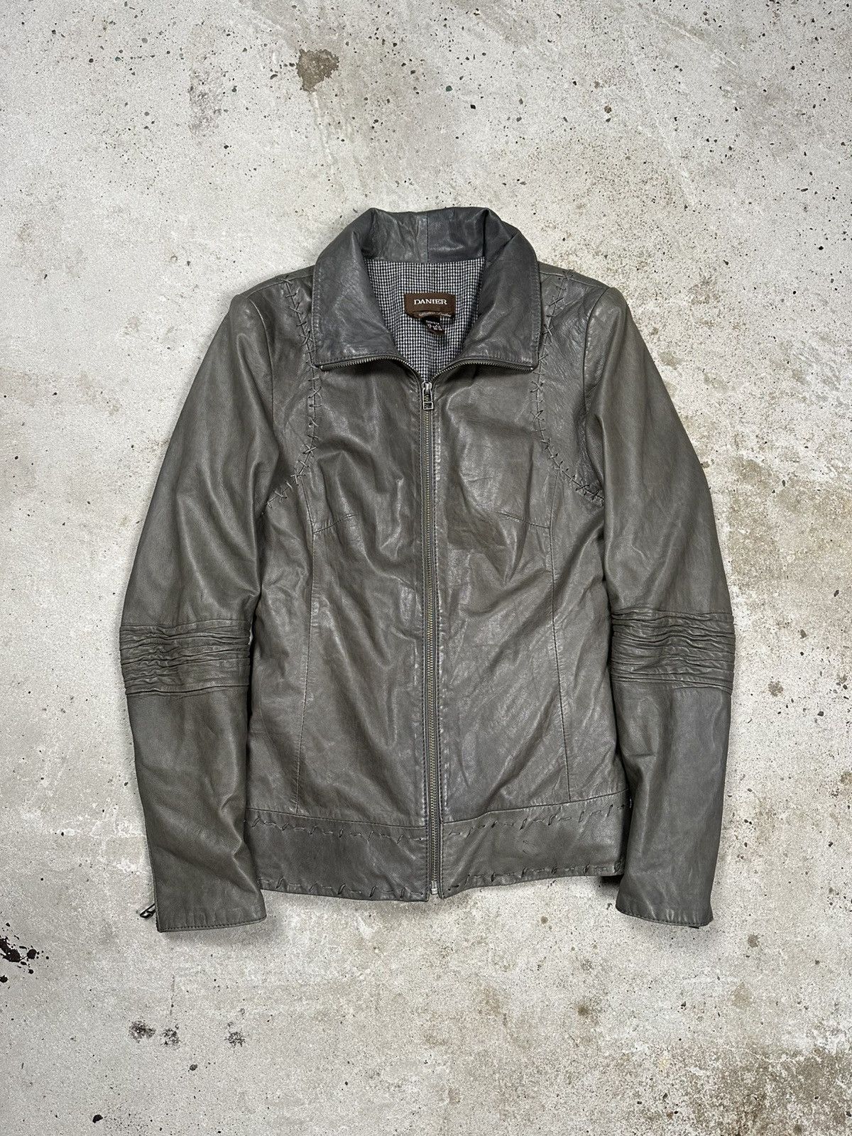 Japanese Brand Vintage Y2K Gray Genuine Leather Biker Moto Style Jacket Size XS / US 0-2 / IT 36-38 - 1 Thumbnail