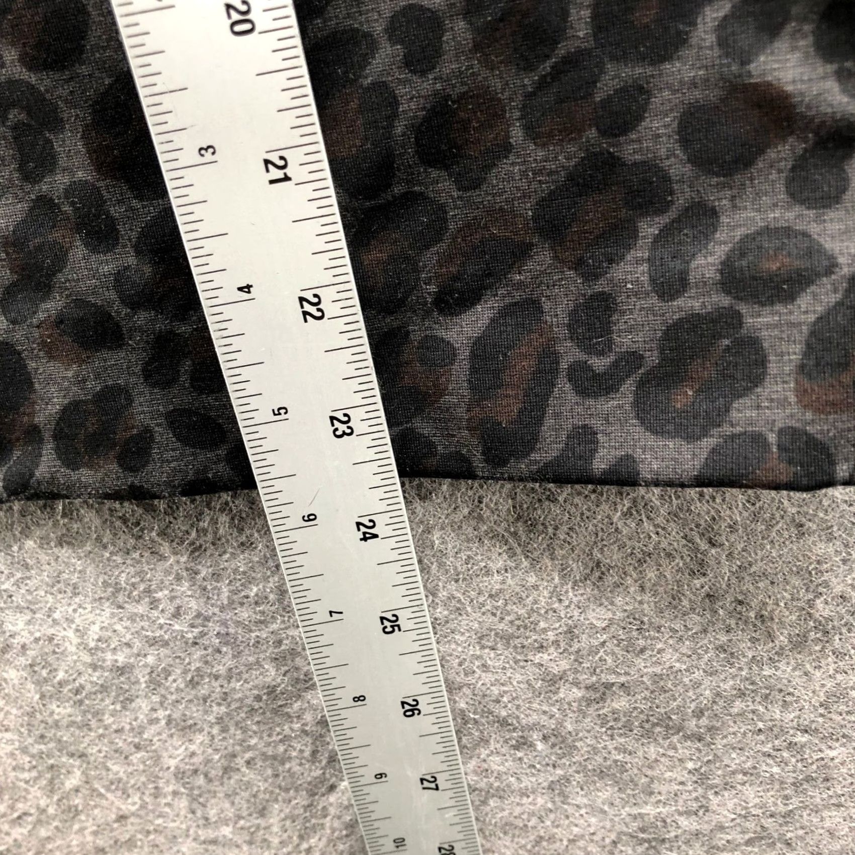 Ann Taylor Ann Taylor Leopard Print Pencil Skirt Womens 6 Black Brown Stretch Career Skirt All Seasons Women Zip KnIT VENT Slit Animal Pattern 6 Ladies Mens? Size 28" / US 6 / IT 42 - 5 Thumbnail