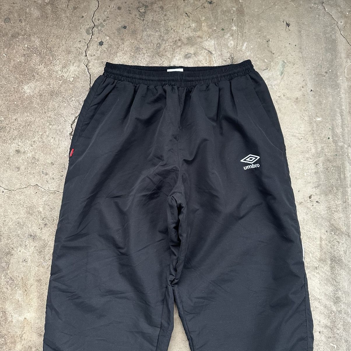 Umbro Vintage Umbro track Pants Baggy Fit Y2K gorpcore Size US 34 / EU 50 - 5 Thumbnail