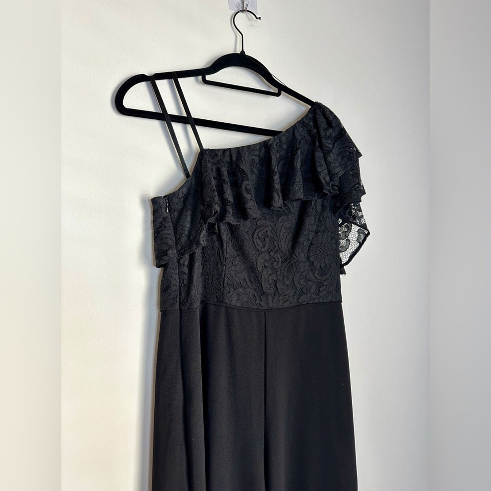 Adrianna Papell Adrianna Pappell 1 Shoulder Jumpsuit Lace Ruffle Black Sz 8 Size 30" / US 8 / IT 44 - 8 Thumbnail