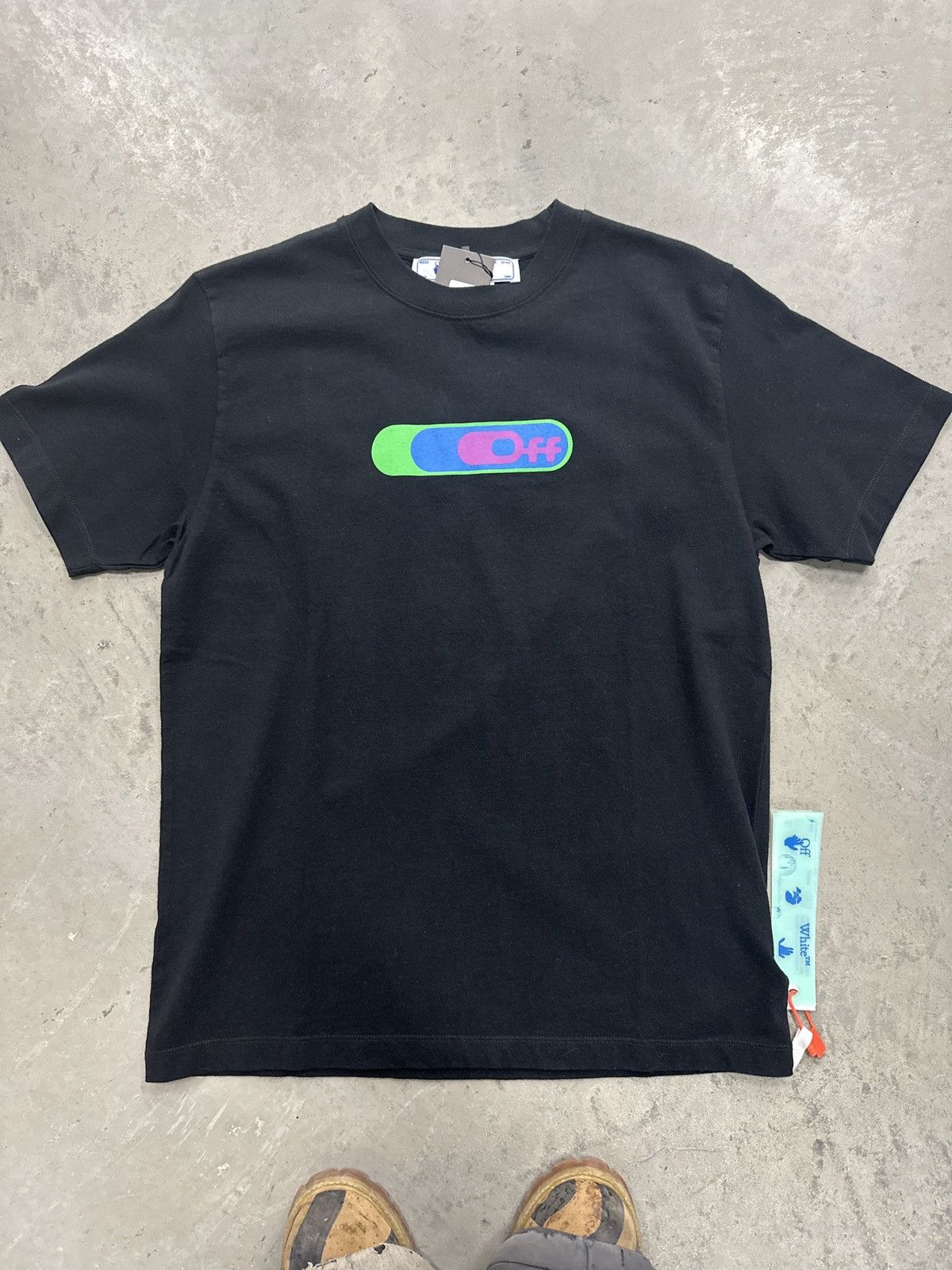 image of Off White Marijuana Leaf T-Shirt in Black, Men's (Size Small)