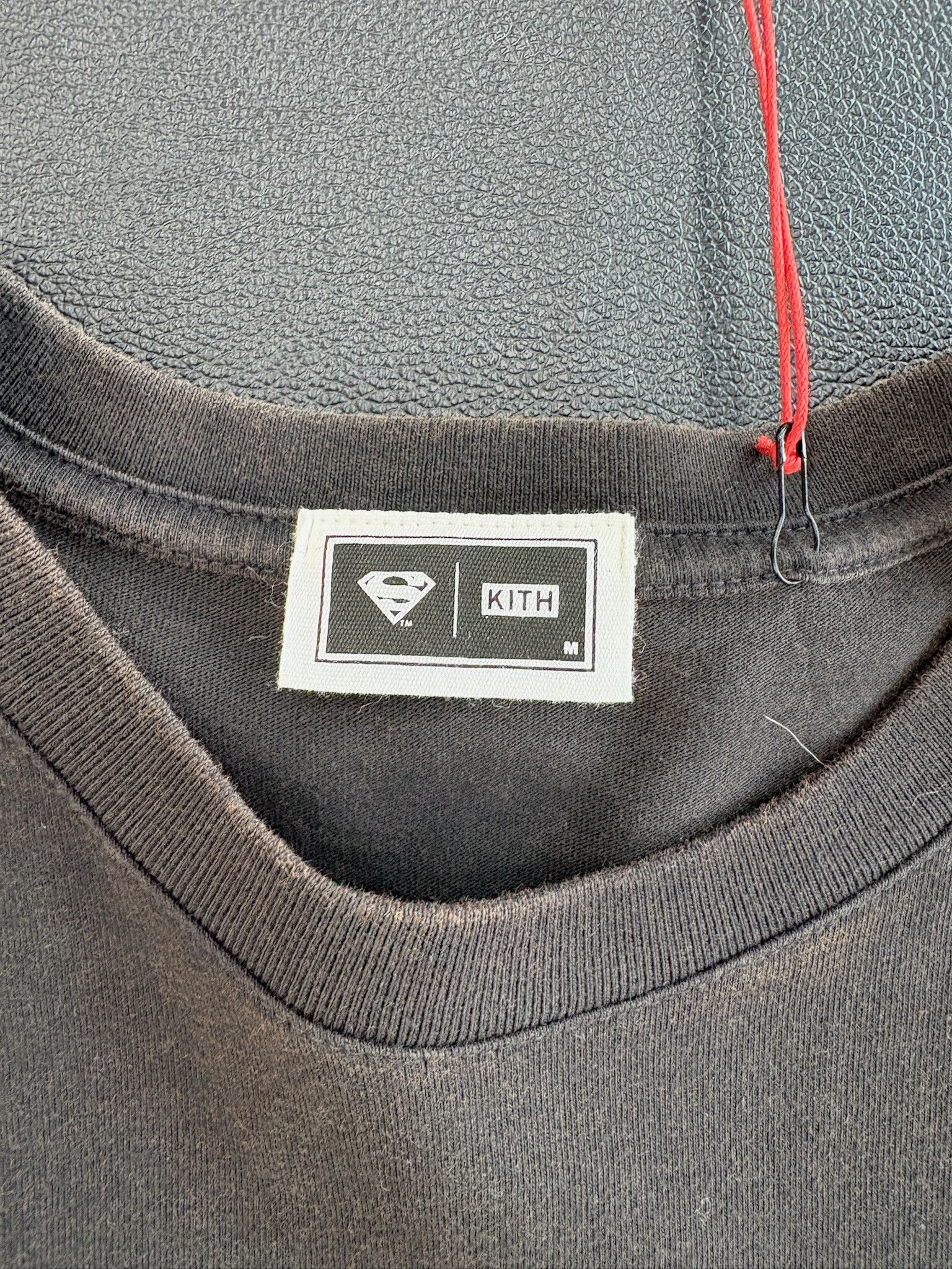 Kith Kith x Superman "Lightning Bolt" Tee (Black) Size US M / EU 48-50 / 2 - 3 Thumbnail