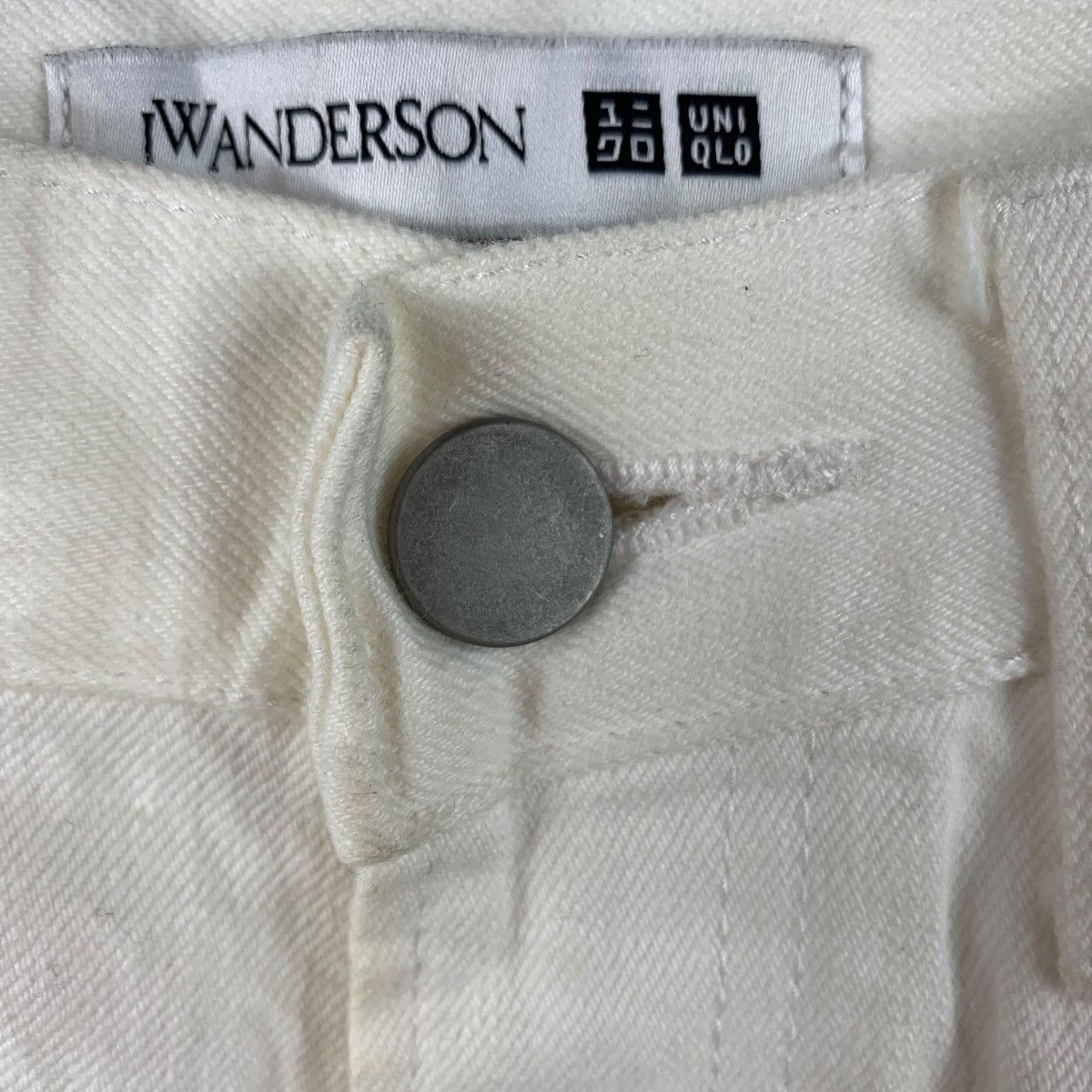 JW Anderson × Japanese Brand UNIQLO X JW ANDERSON Straight cut white coloured jeans pants Size US 30 / EU 46 - 5 Thumbnail