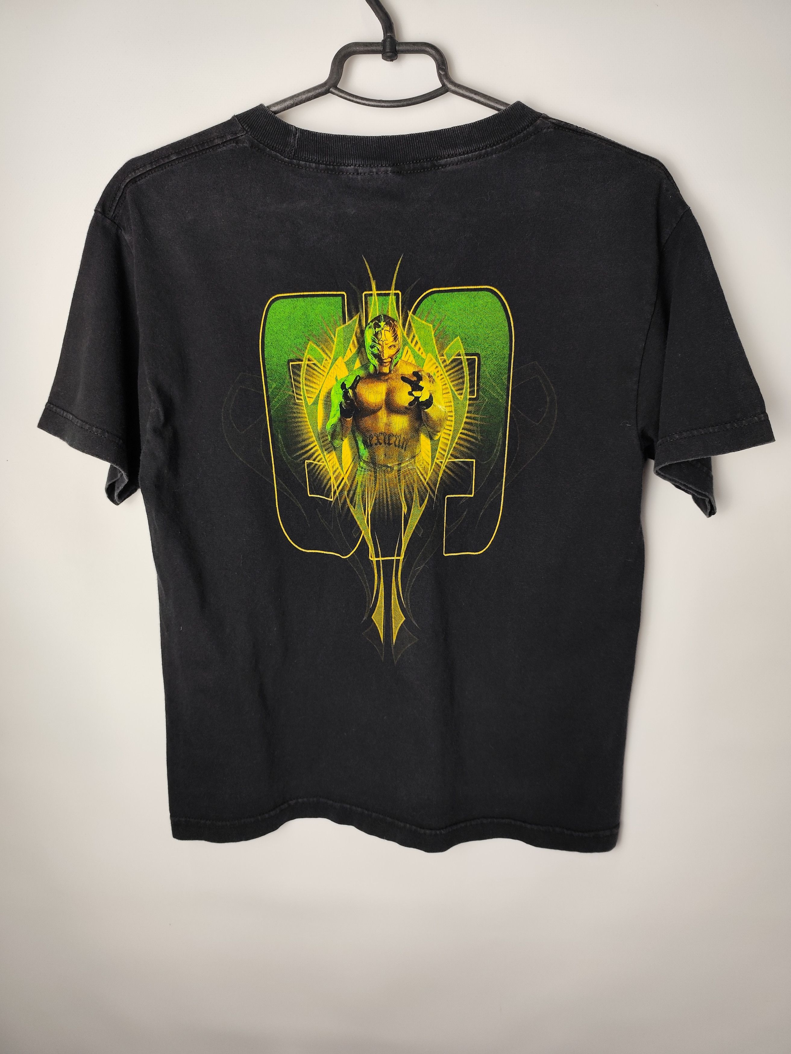 Vintage Y2K WWE Rey Mysterio 619 Wrestling Graphic Tshirt Size US S / EU 44-46 / 1 - 5 Thumbnail