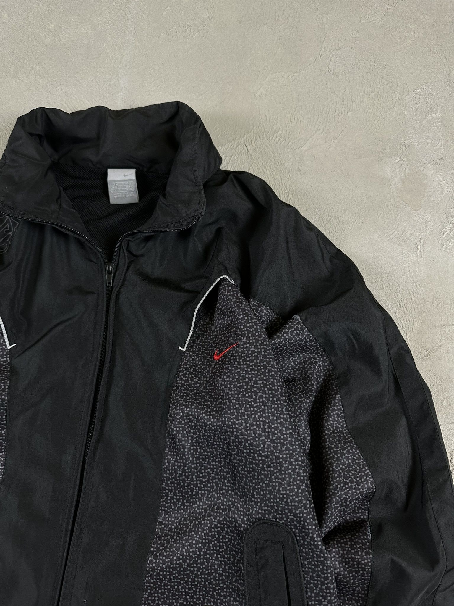 Nike 00s Vintage Nike Air Max Nylon Zip Tracksuit Jacket Size US M / EU 48-50 / 2 - 4 Thumbnail