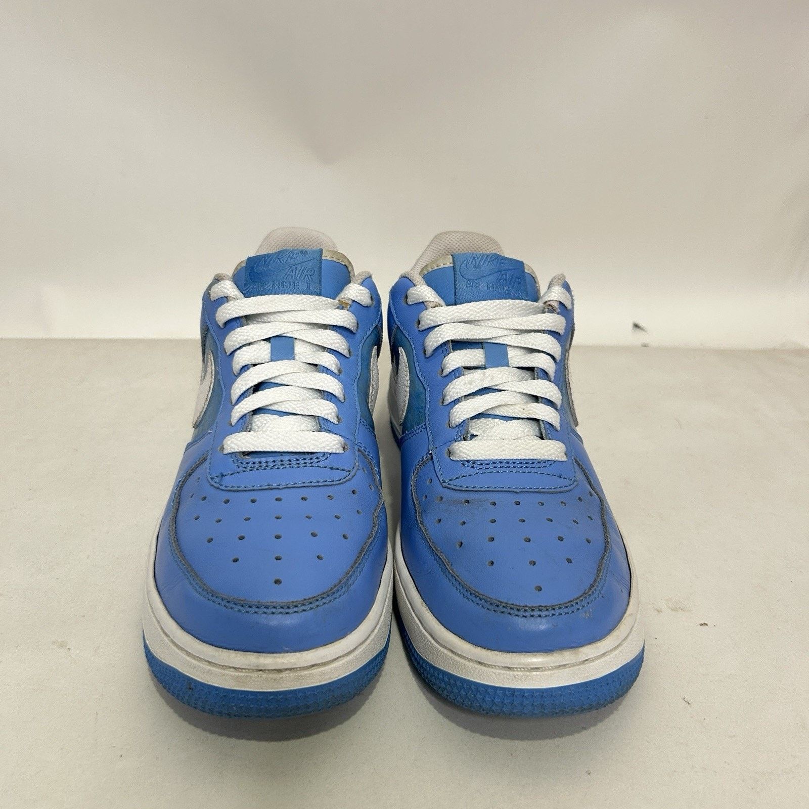 Nike Nike Air Force 1 ‘07 WMNS “University Blue White” Size US 7 / IT 37 - 2 Thumbnail