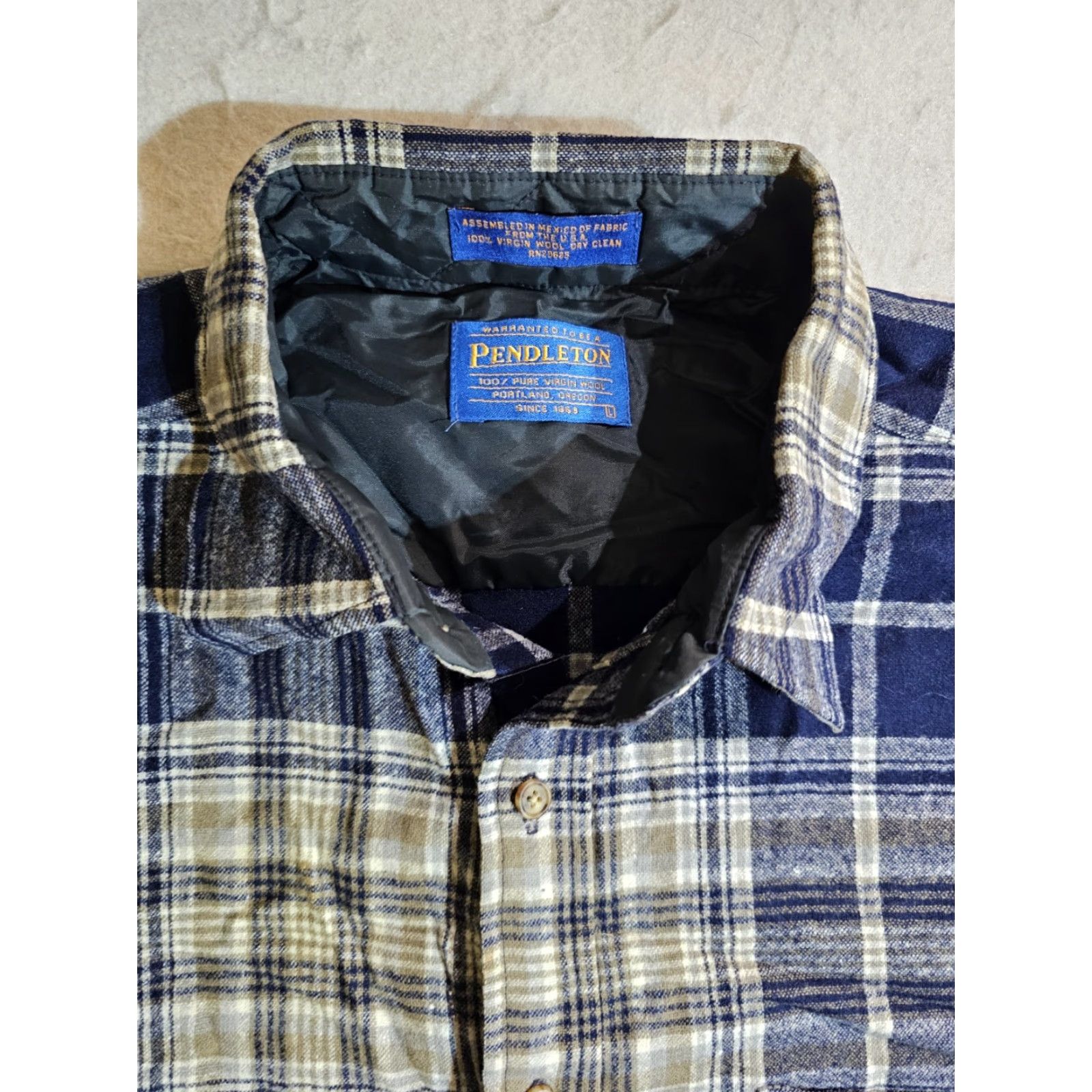 Pendleton VINTAGE Pendleton Board Shirt 100% Wool Blue Plaid Button-Up Mens L Size US L / EU 52-54 / 3 - 3 Thumbnail