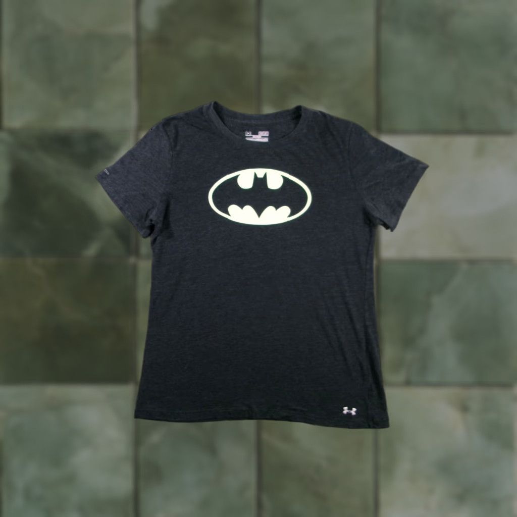 Under Armour Under Armour Batman Shirt Men M Black HeatGear Semi-Fitted T-Shirt, Graphic Tee, Crew Neck, Short Sleeve, Batman Graphic Print, Superhero Theme, Mens Size US M / EU 48-50 / 2 - 1 Thumbnail