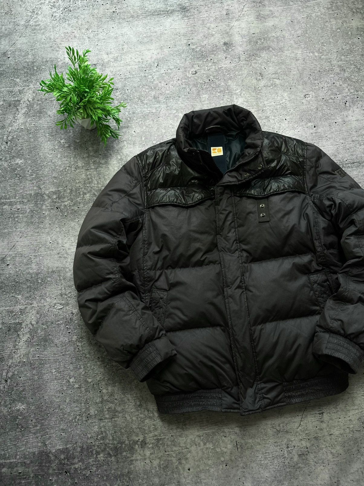 Hugo Boss Vintage Hugo Boss Orange Puffer Down Y2K Winter Jacket Size US M / EU 48-50 / 2 - 1 Thumbnail