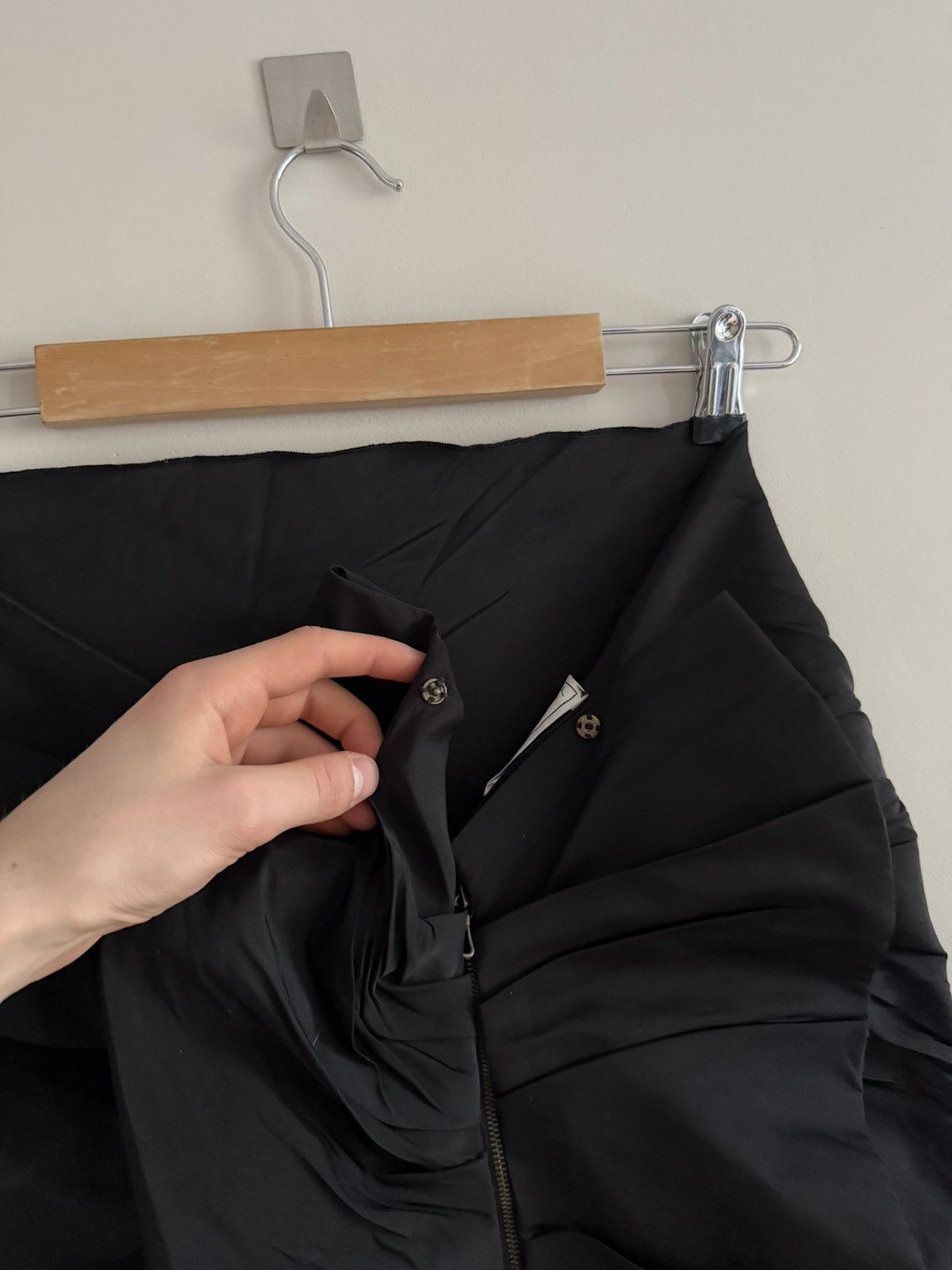 Lanvin Lanvin x H&M Black Draped Mini Skirt w/ Front Zip Size 30" / US 8 / IT 44 - 4 Thumbnail