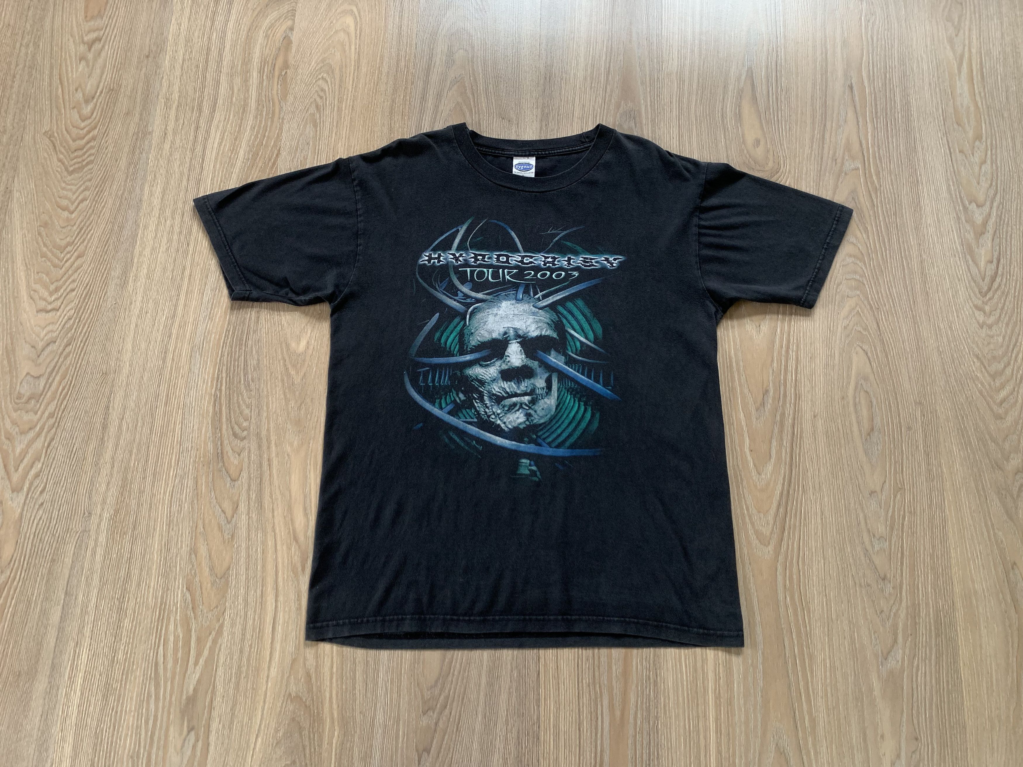 Band Tees Vintage 2003 Hurley Tour Skull Black Graphic T-Shirt Size US L / EU 52-54 / 3 - 1 Thumbnail