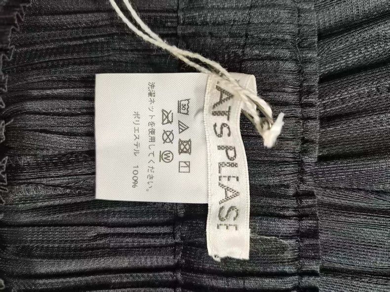 Issey Miyake Issey Miyake size:3 Black puff pants Size 42" / US 20 - 2 Thumbnail