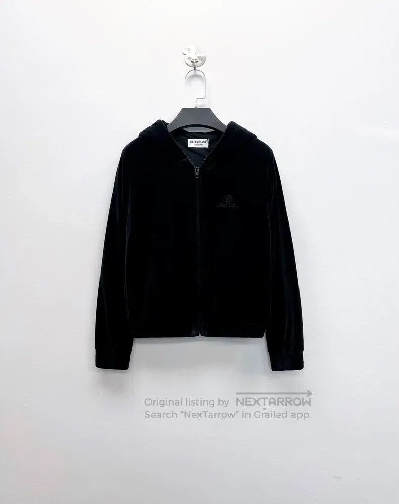 Balenciaga Balenciaga Black Velvet Front and Back Embroidered Letteri Size US L / EU 52-54 / 3 - 1 Thumbnail