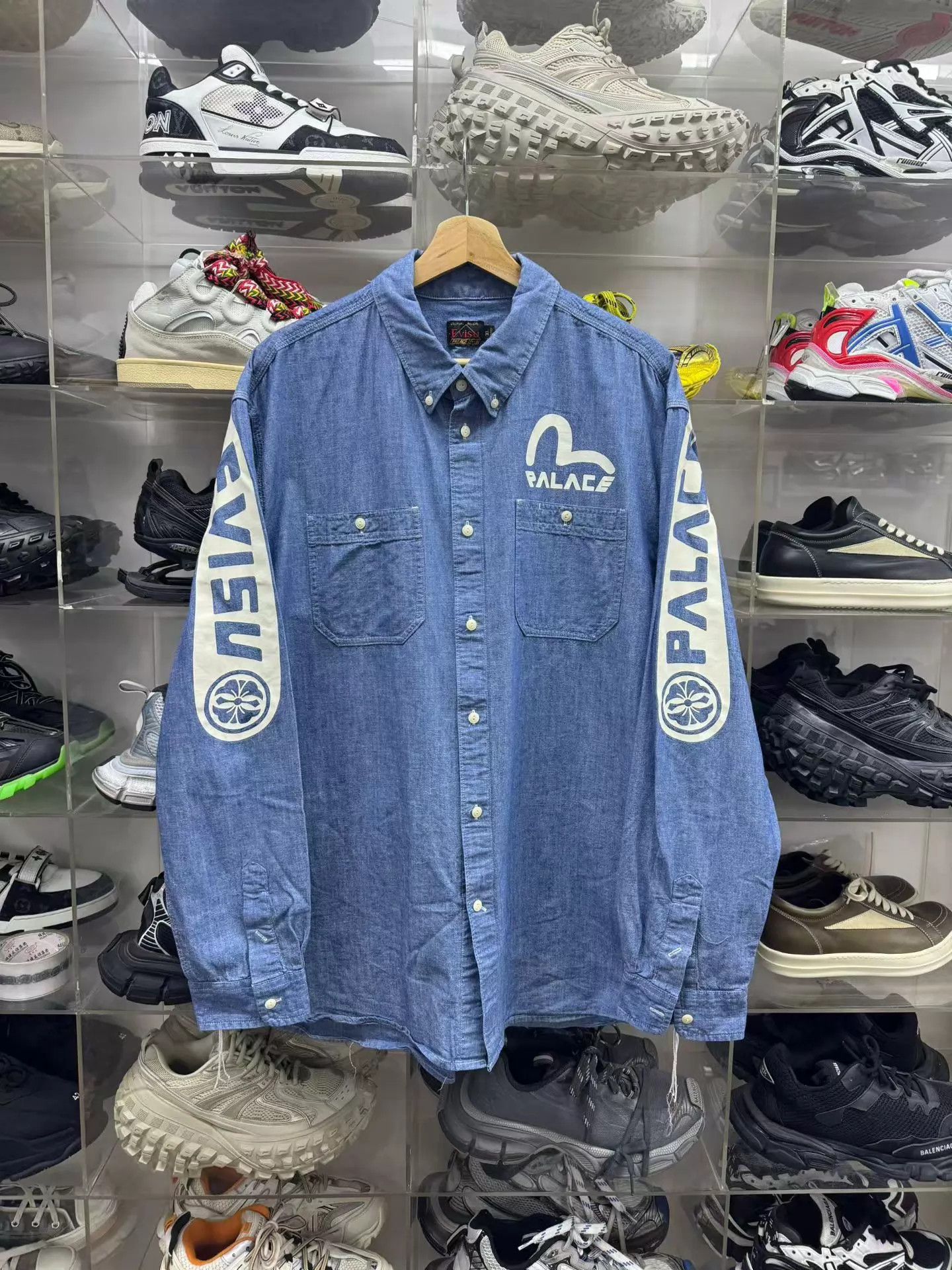Evisu Evisu x Palace Blue Denim Shirt XL Near Mint Big Sleeve Logo Size US XL / EU 56 / 4 - 1 Thumbnail