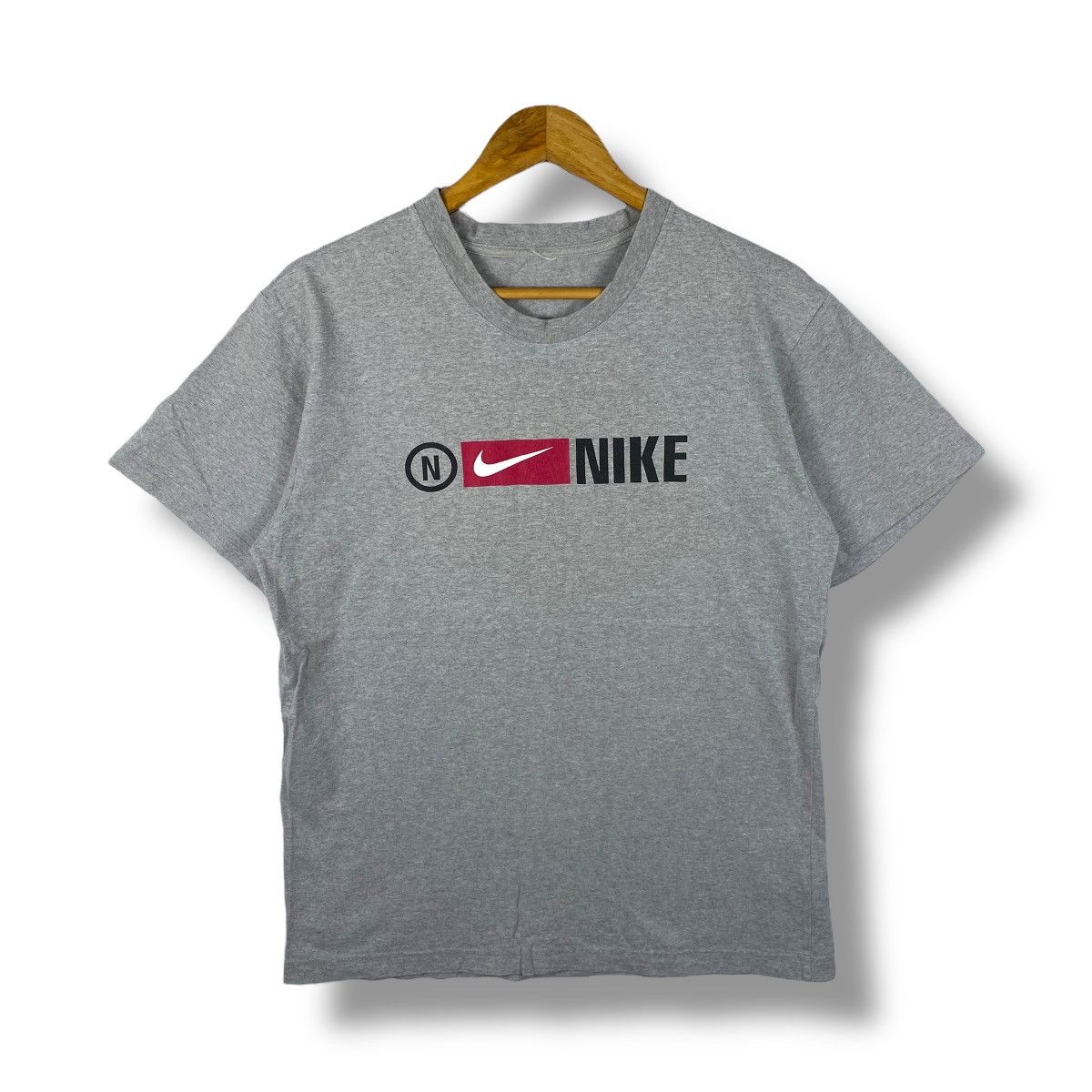 Nike Vintage 90's NIKE Logo Graphic Tee Shirt Medium Size Size US M / EU 48-50 / 2 - 1 Thumbnail