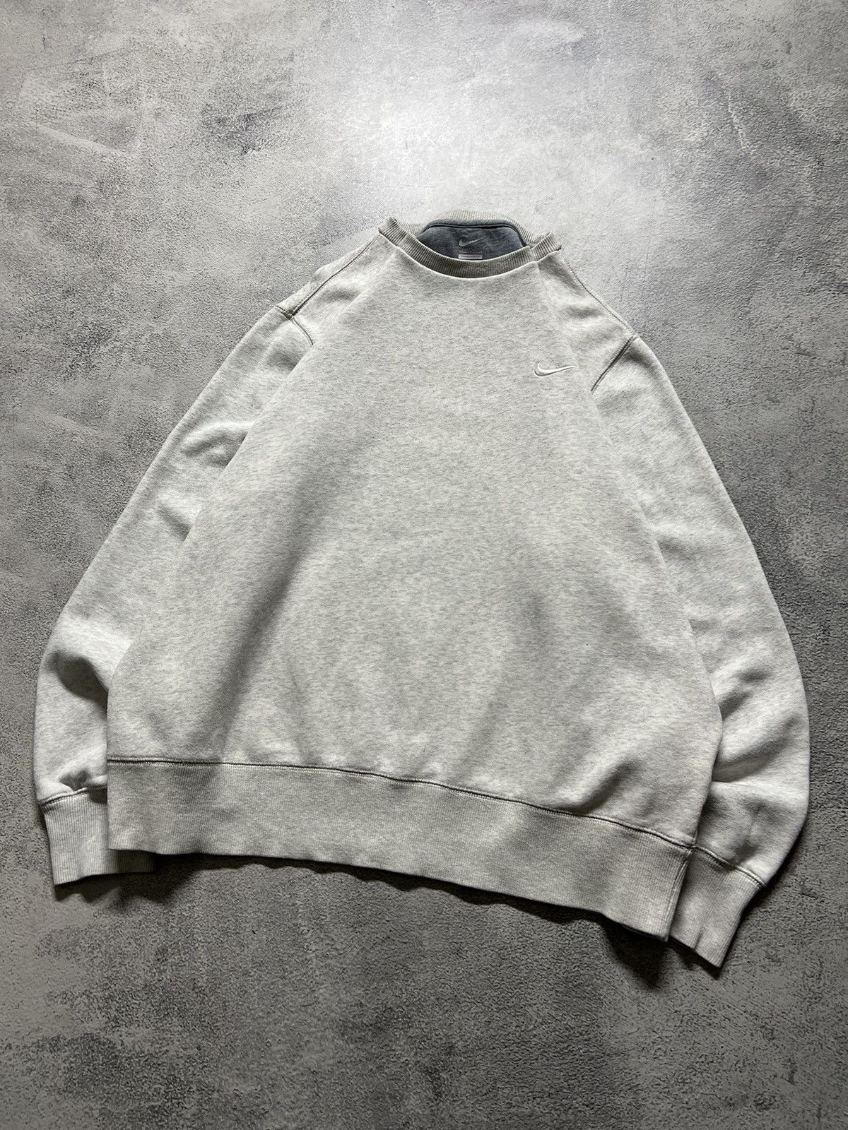 Nike Vintage Y2k Nike 🤍 Mini Swoosh Sweatshirt 00’s Size US XXL / EU 58 / 5 - 4 Thumbnail