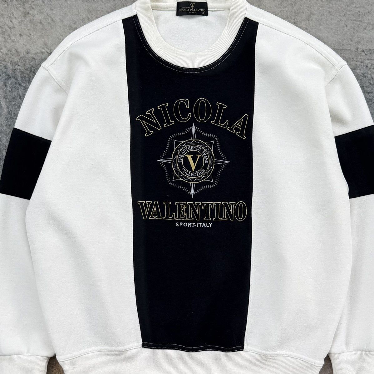 Valentino VTG Nicola Valentino Embroidered Logo Colorblock Crewneck Size US L / EU 52-54 / 3 - 4 Thumbnail