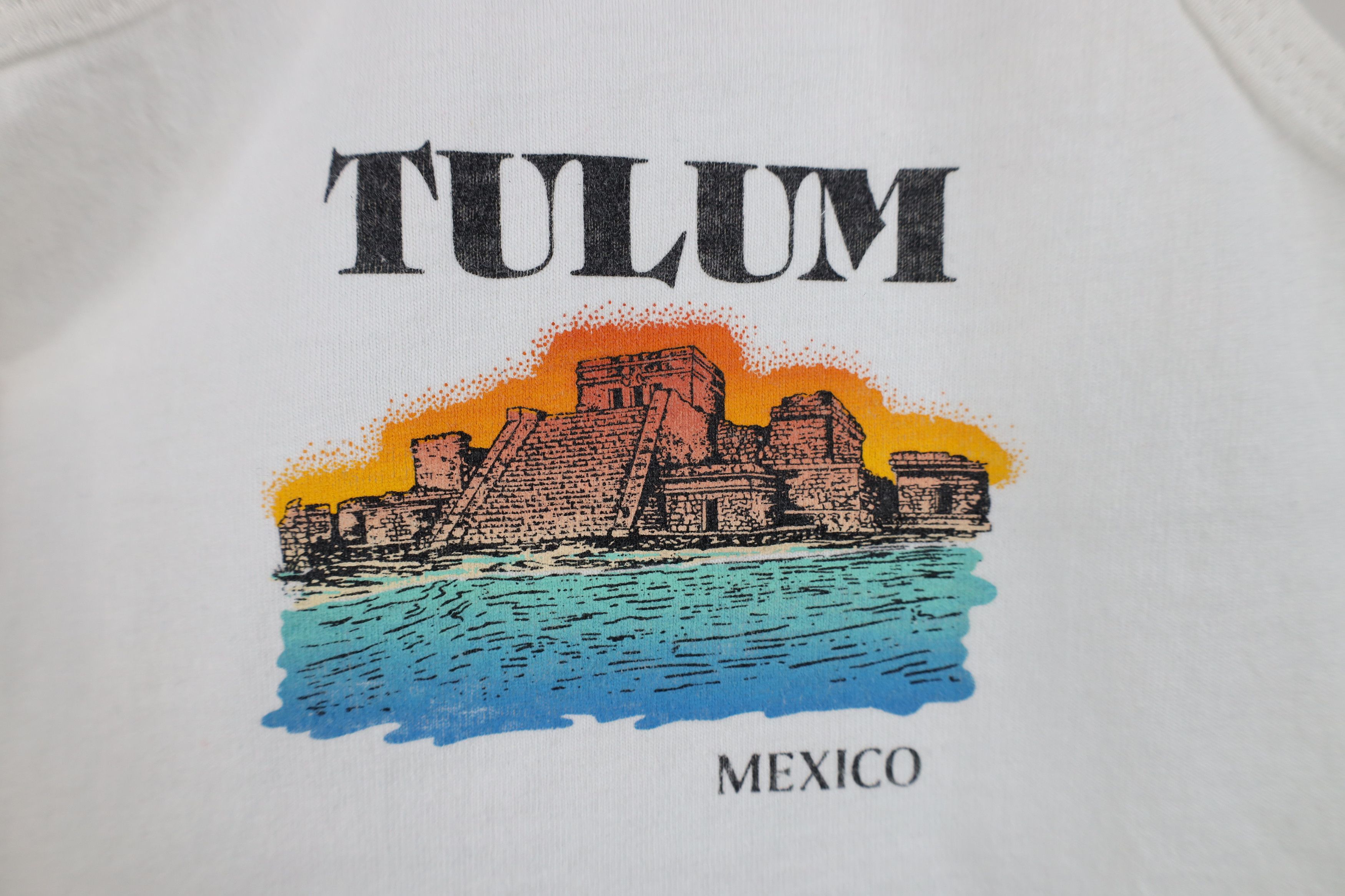 Vintage Vintage 90s Streetwear Tulum Mexico Tank Top T-Shirt White Size US XL / EU 56 / 4 - 4 Thumbnail